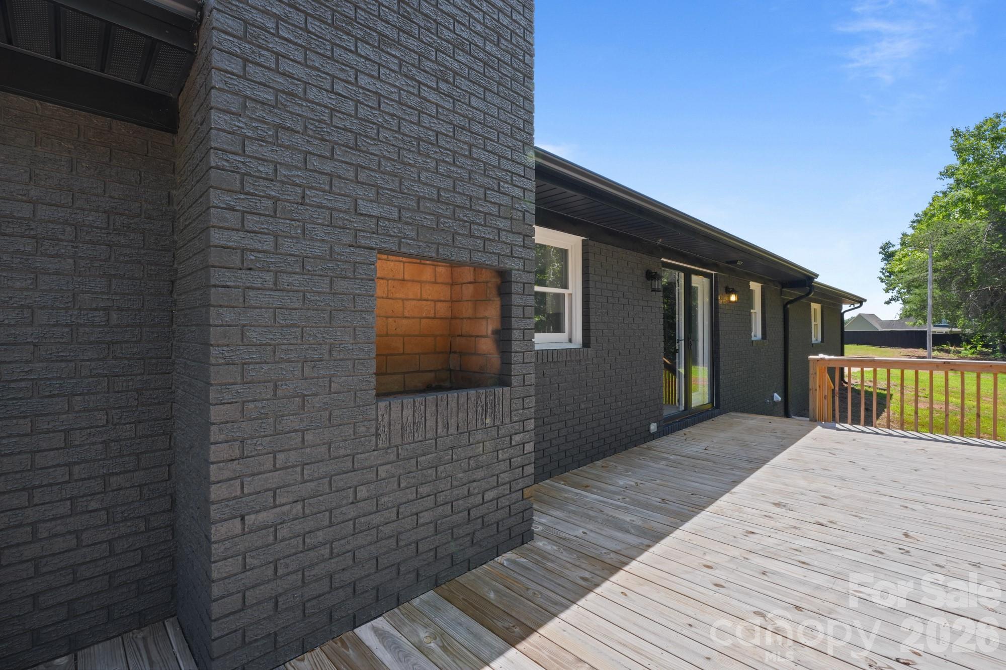 1411 W V Thompson Road — Rutherfordton