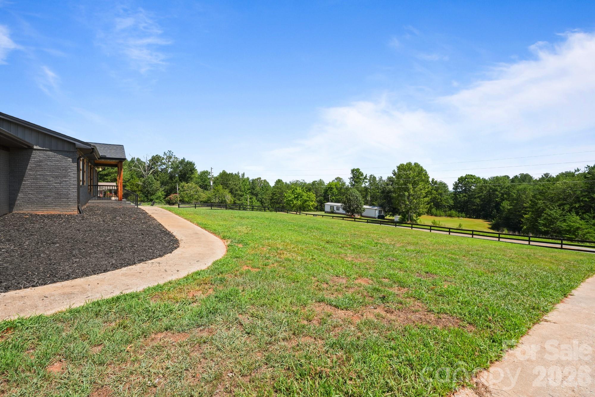1411 W V Thompson Road — Rutherfordton