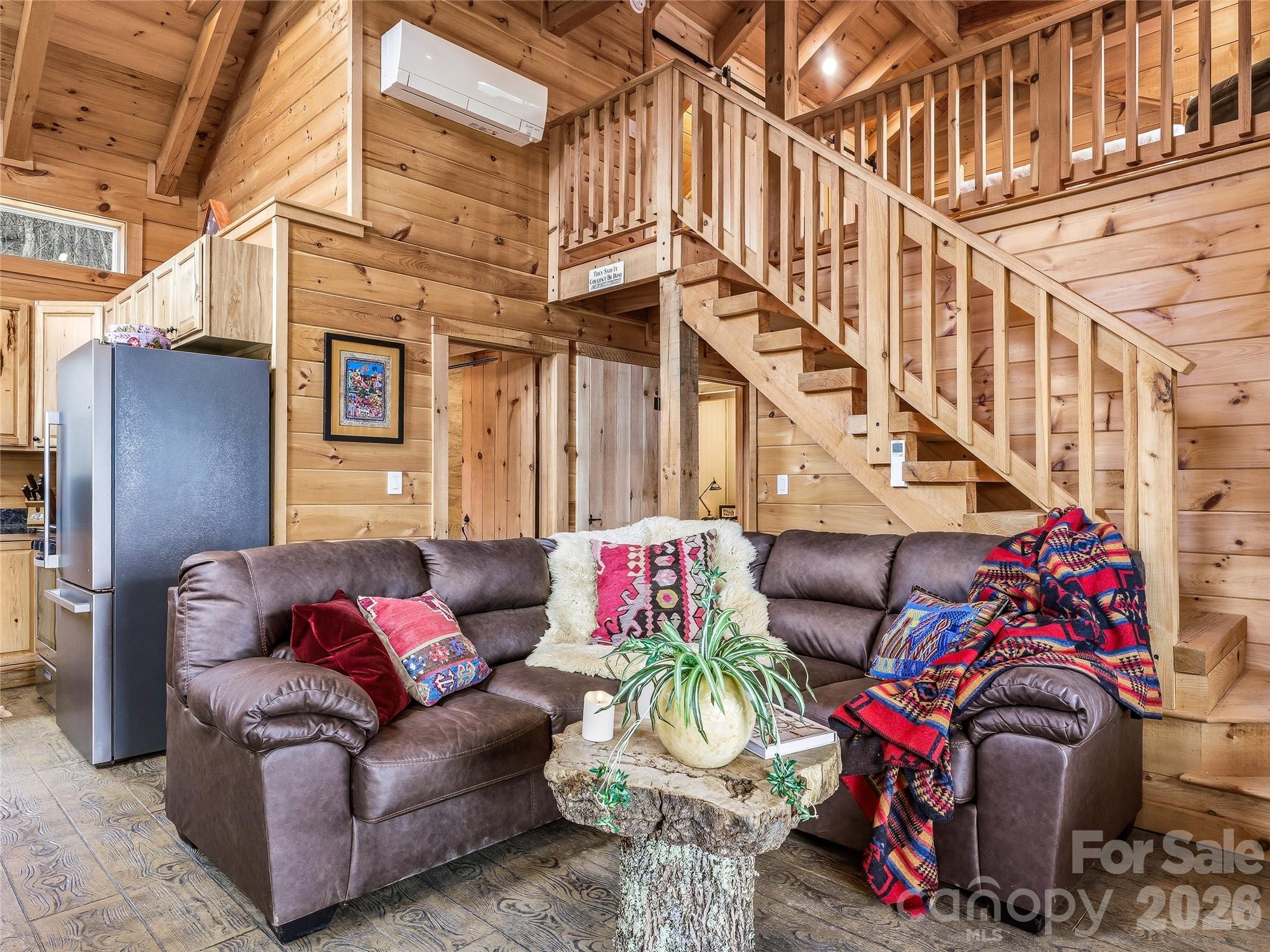 131 White Oak Way — Hot Springs