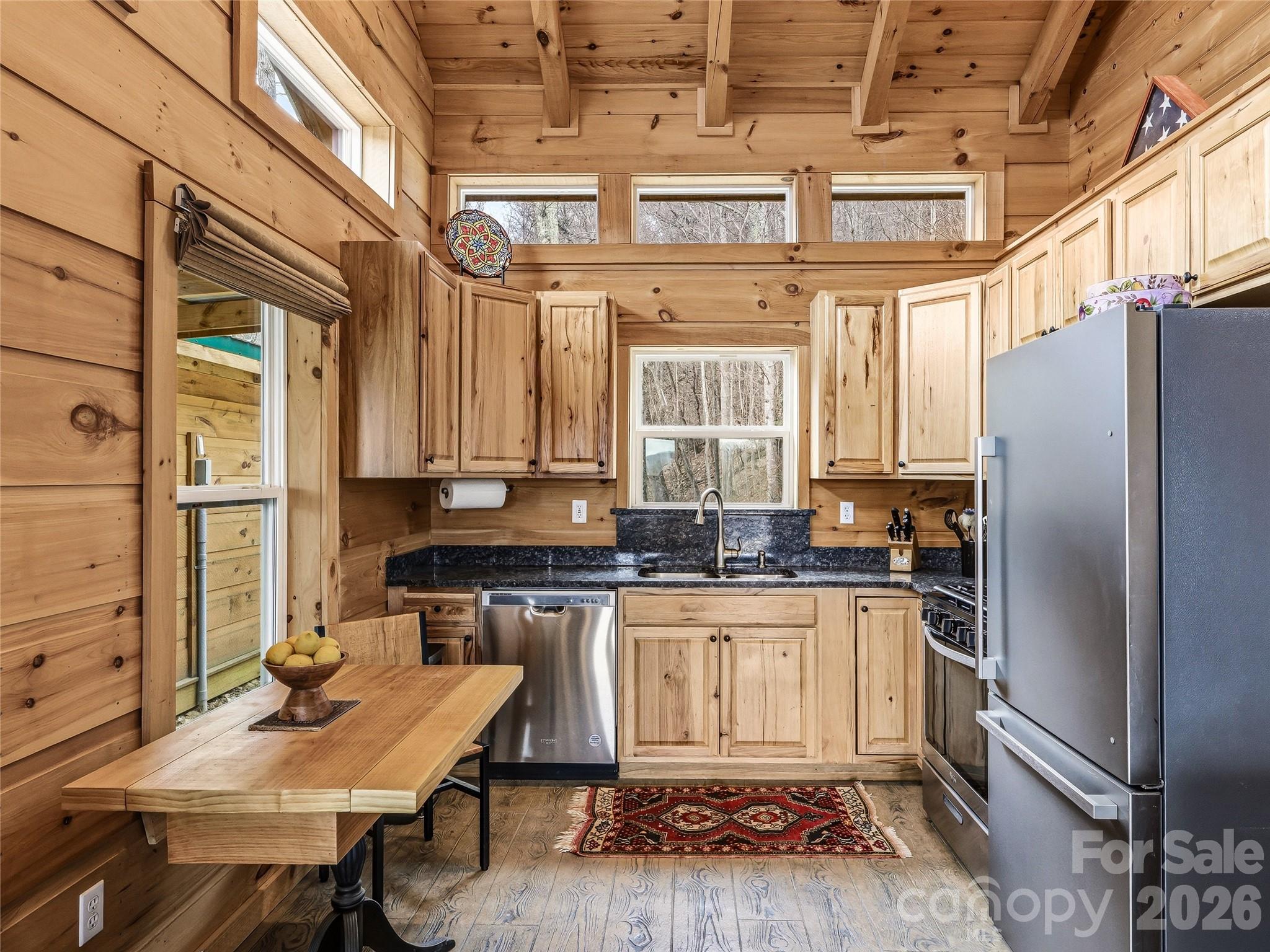 131 White Oak Way — Hot Springs