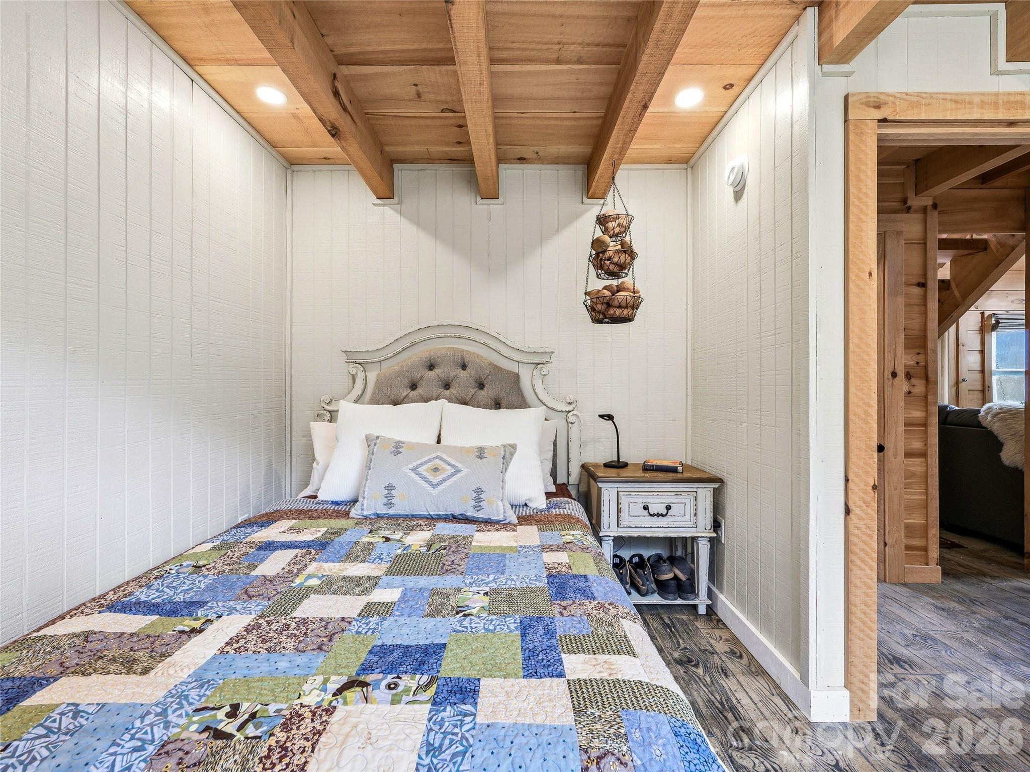 131 White Oak Way — Hot Springs