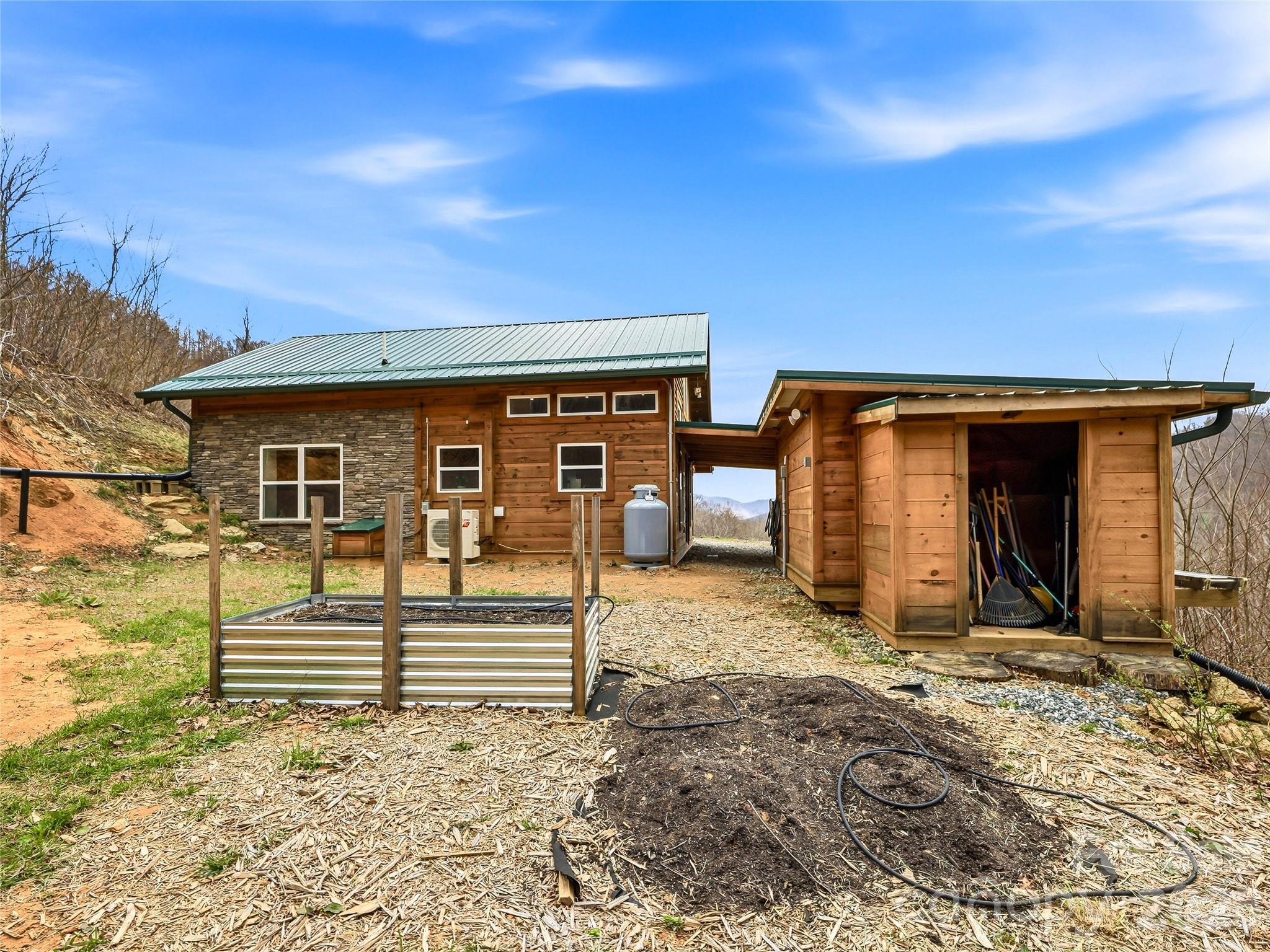131 White Oak Way — Hot Springs