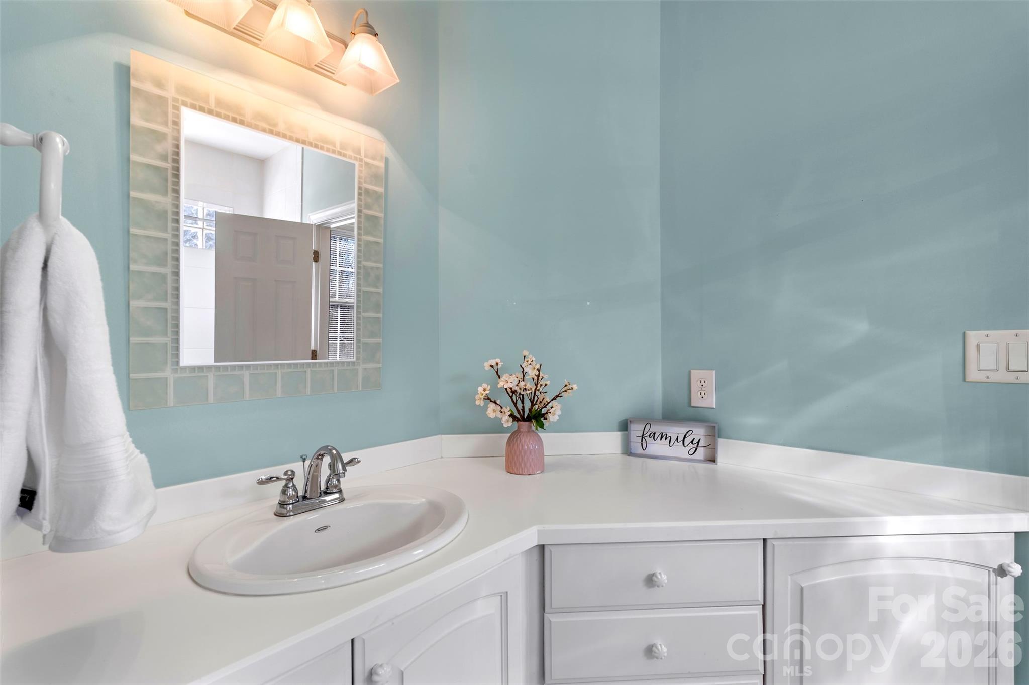 12711 Moores Chapel Road — Charlotte