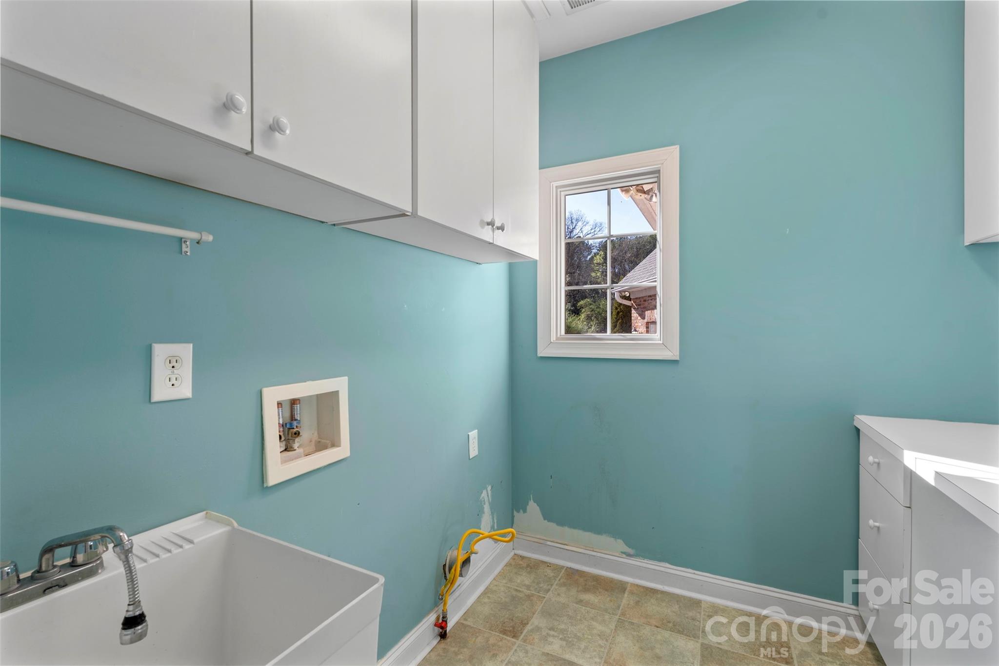 12711 Moores Chapel Road — Charlotte