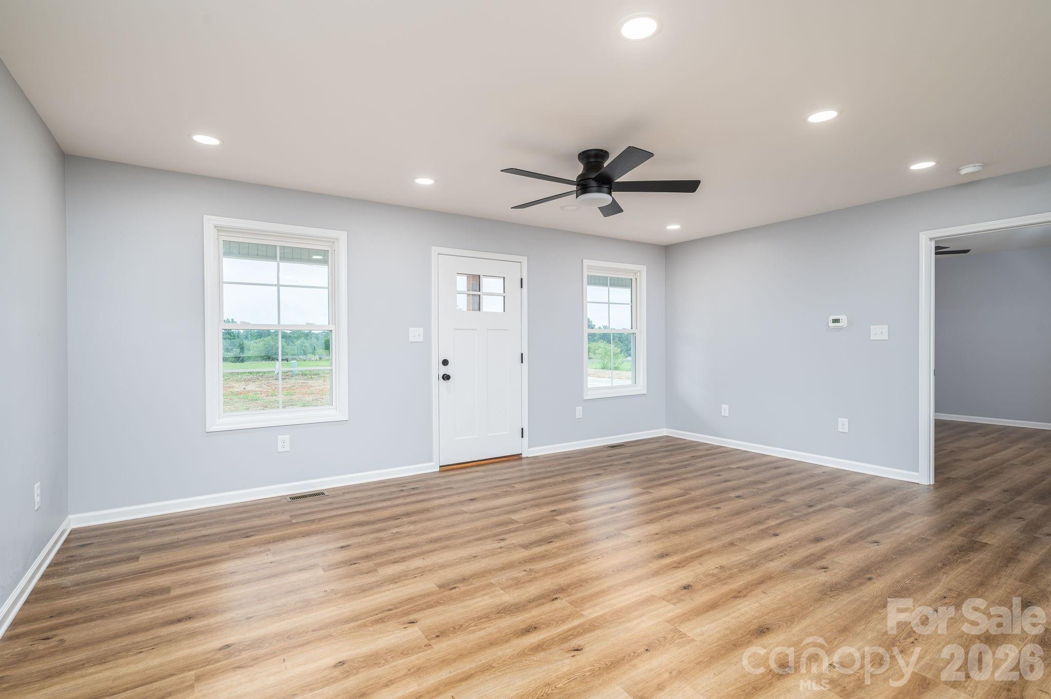 307 Northbrook III School Road — Vale