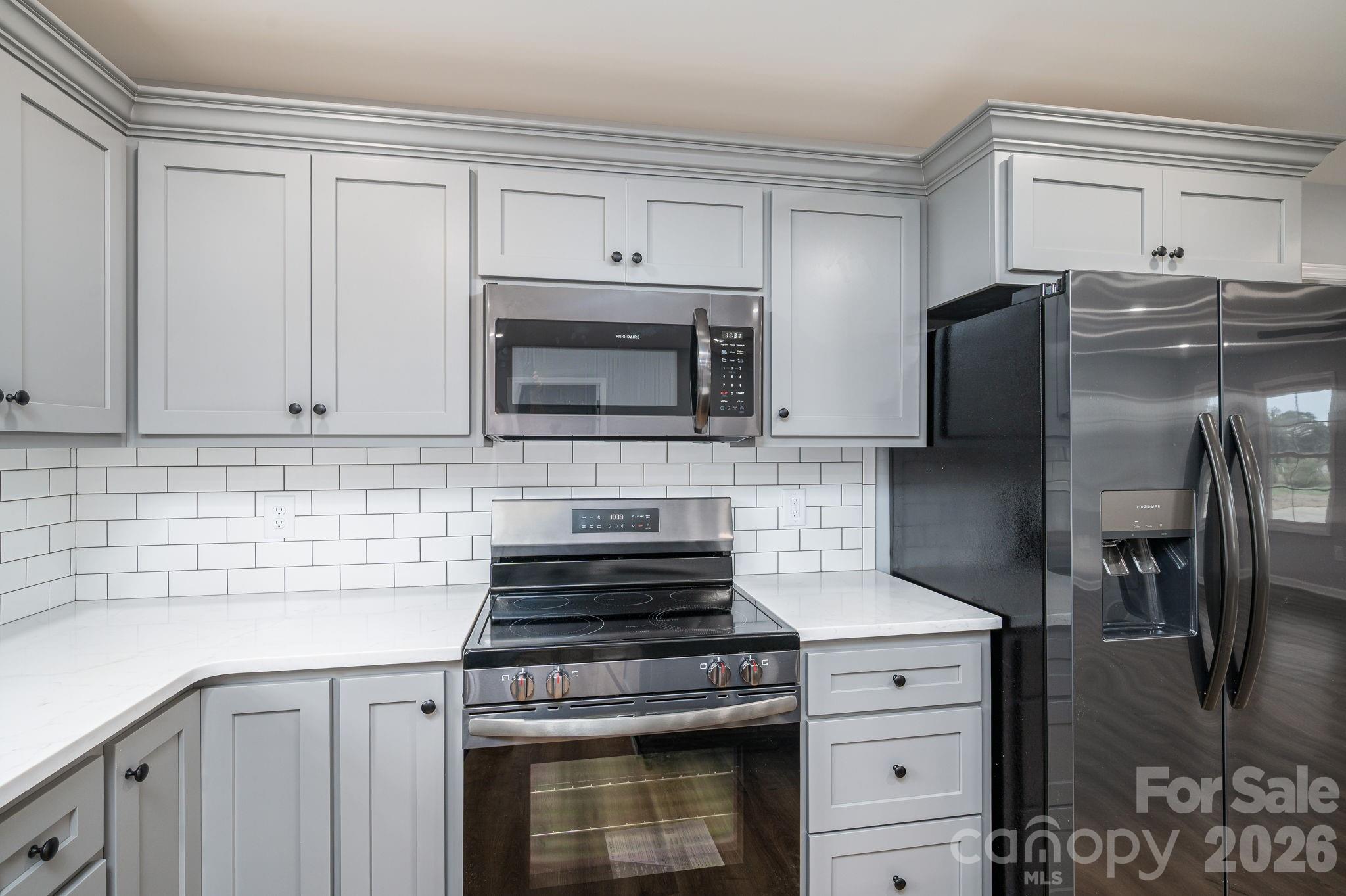 307 Northbrook III School Road — Vale