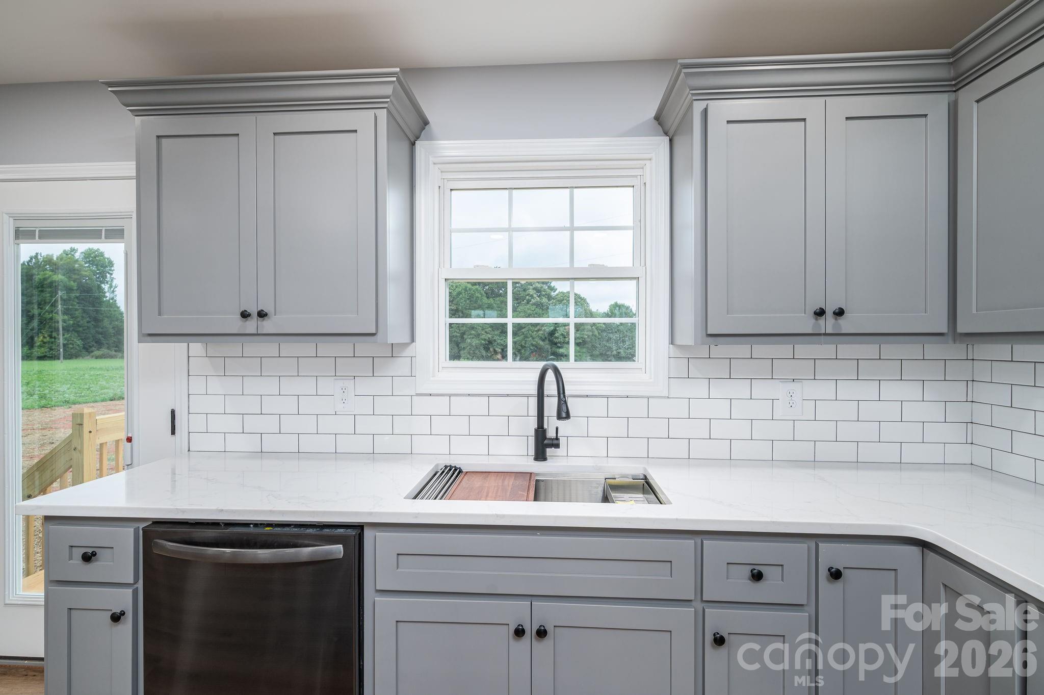 307 Northbrook III School Road — Vale