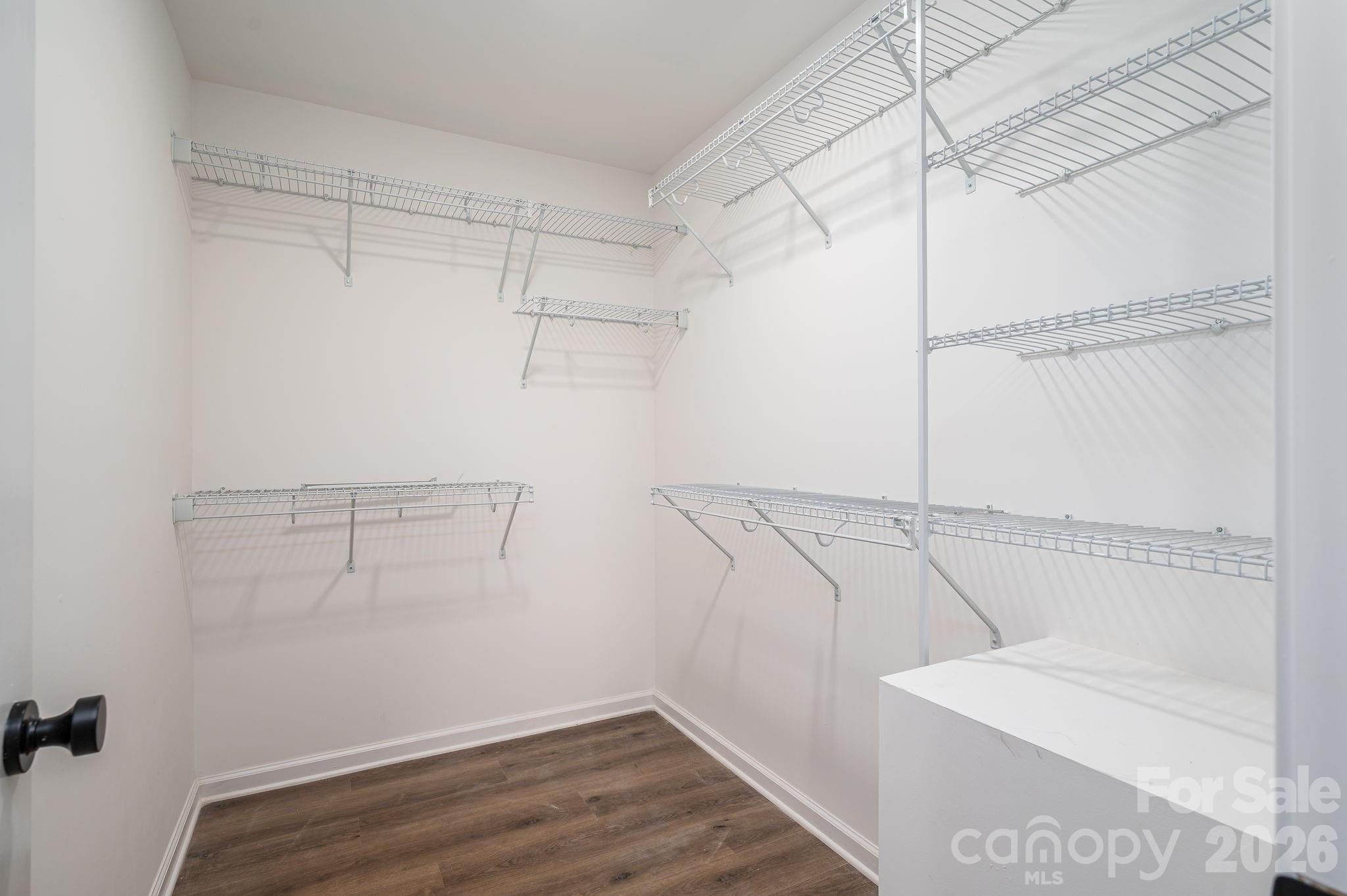307 Northbrook III School Road — Vale