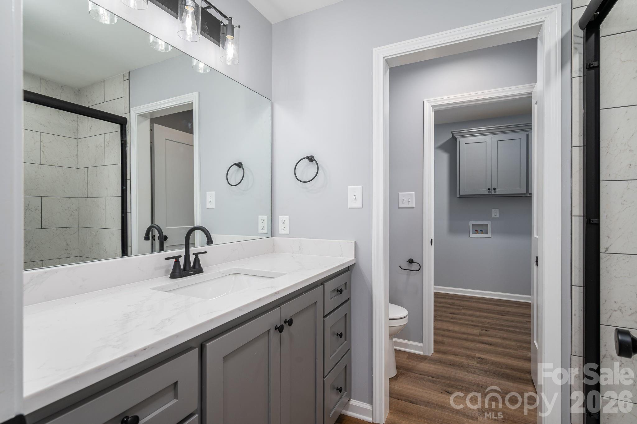 307 Northbrook III School Road — Vale