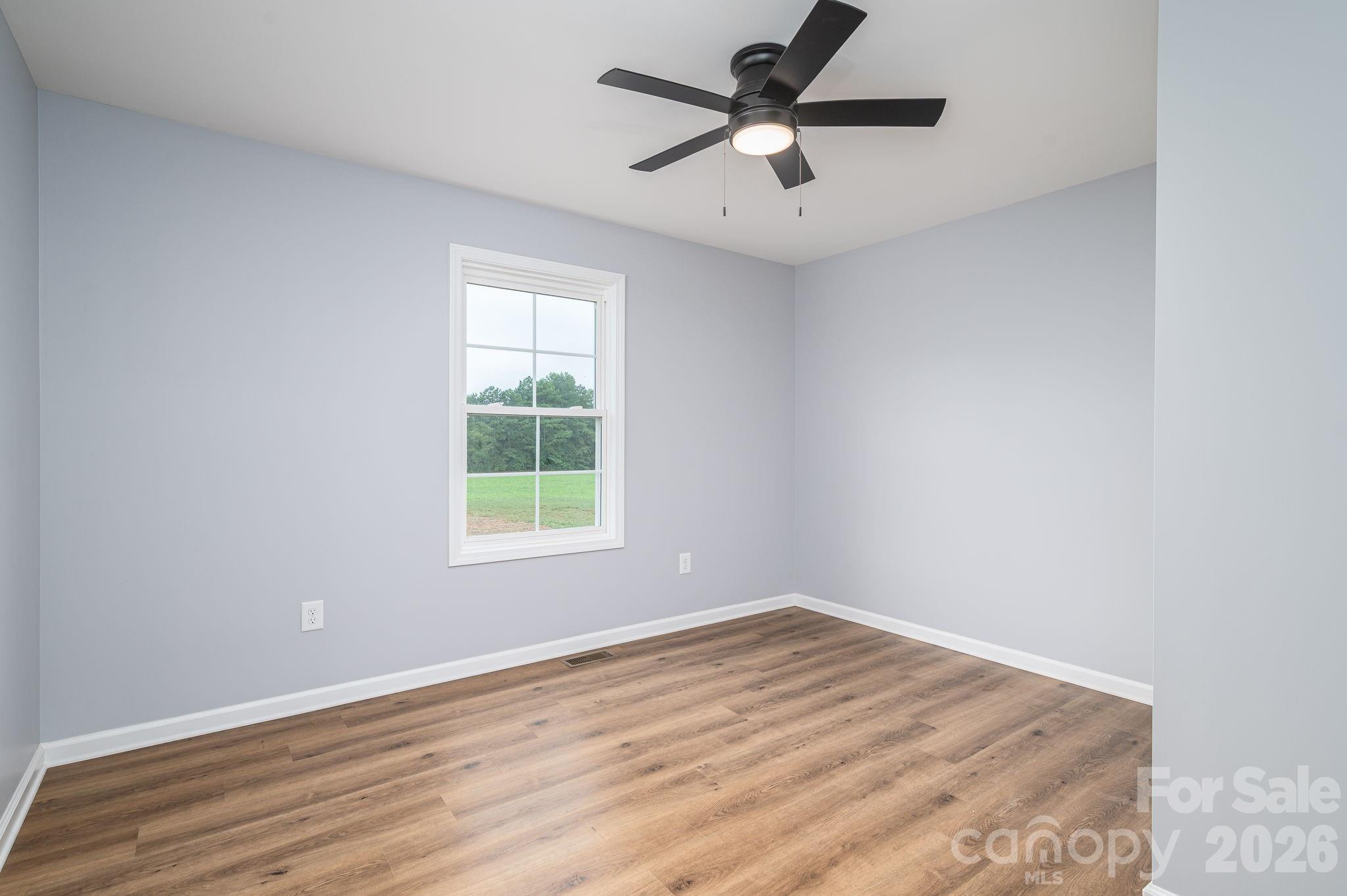 307 Northbrook III School Road — Vale
