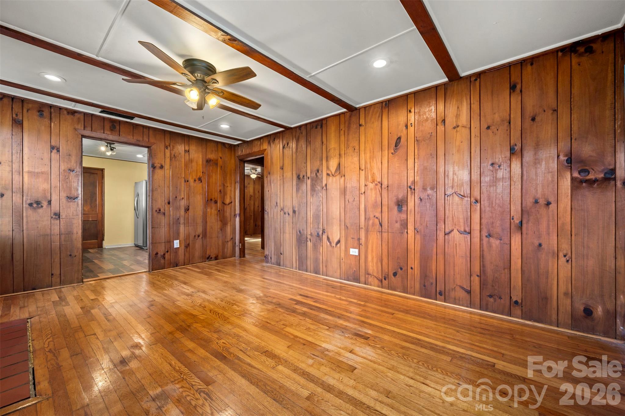 720 Sylvan Boulevard — Hendersonville