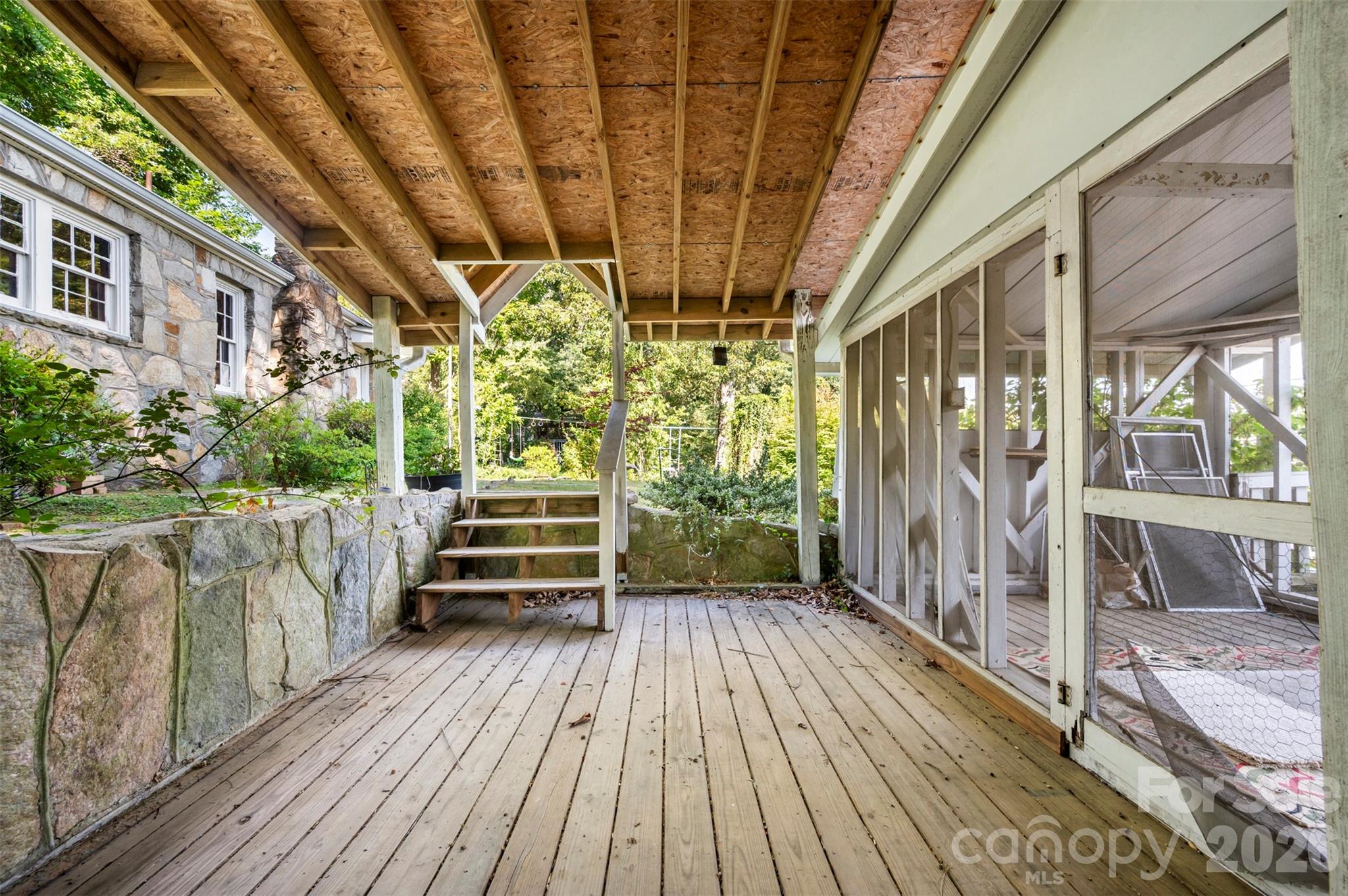 720 Sylvan Boulevard — Hendersonville