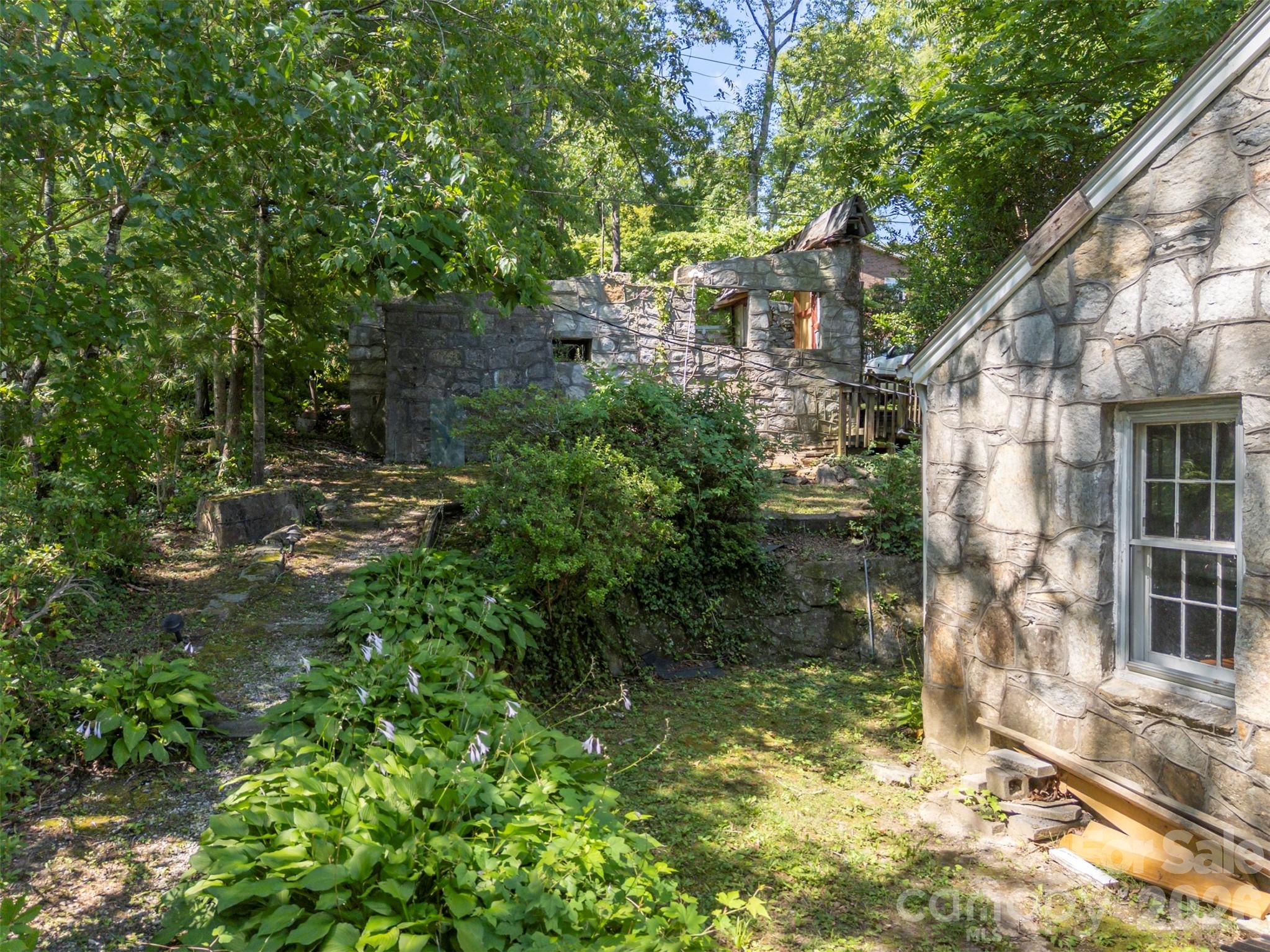 720 Sylvan Boulevard — Hendersonville