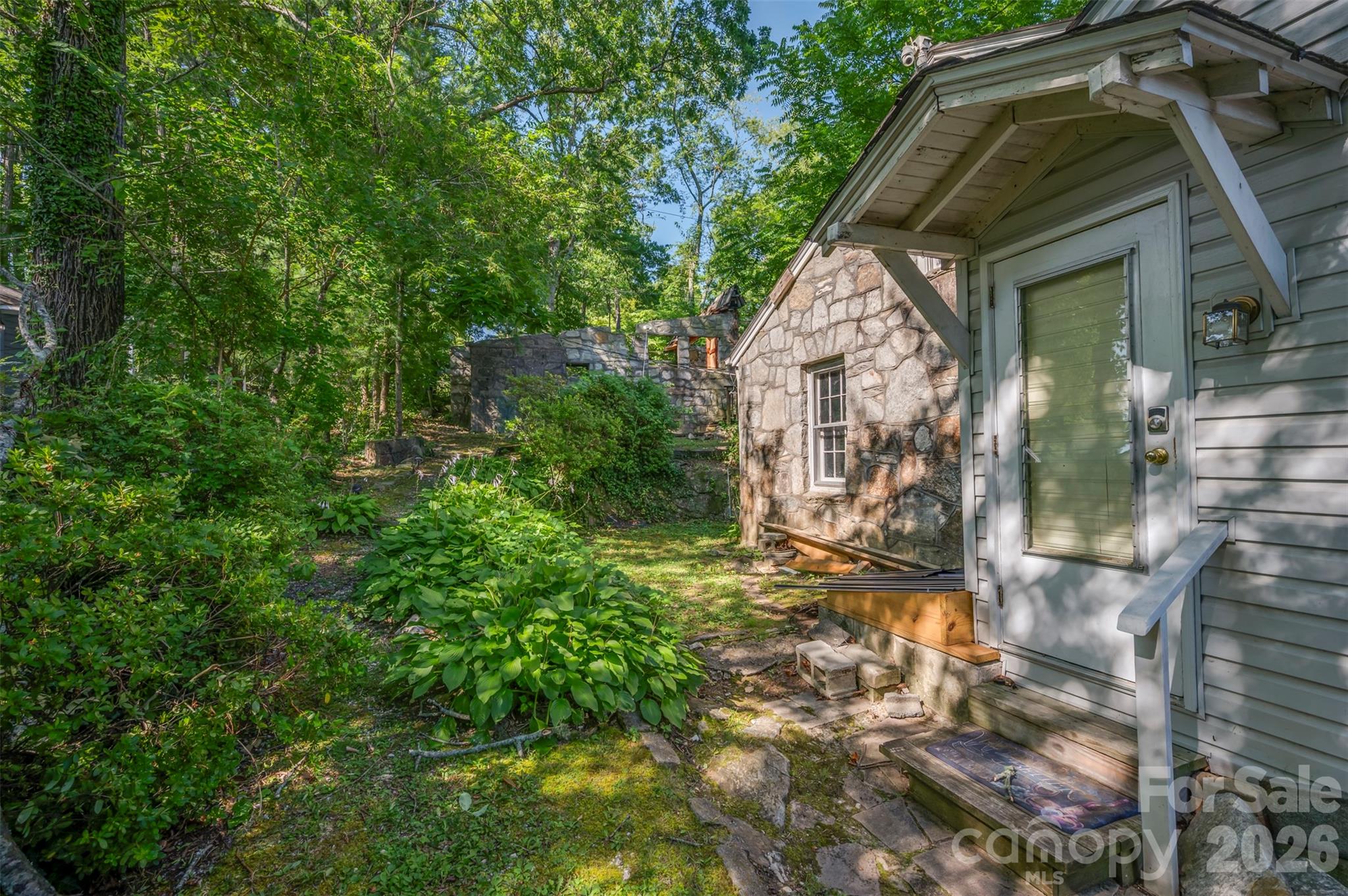 720 Sylvan Boulevard — Hendersonville