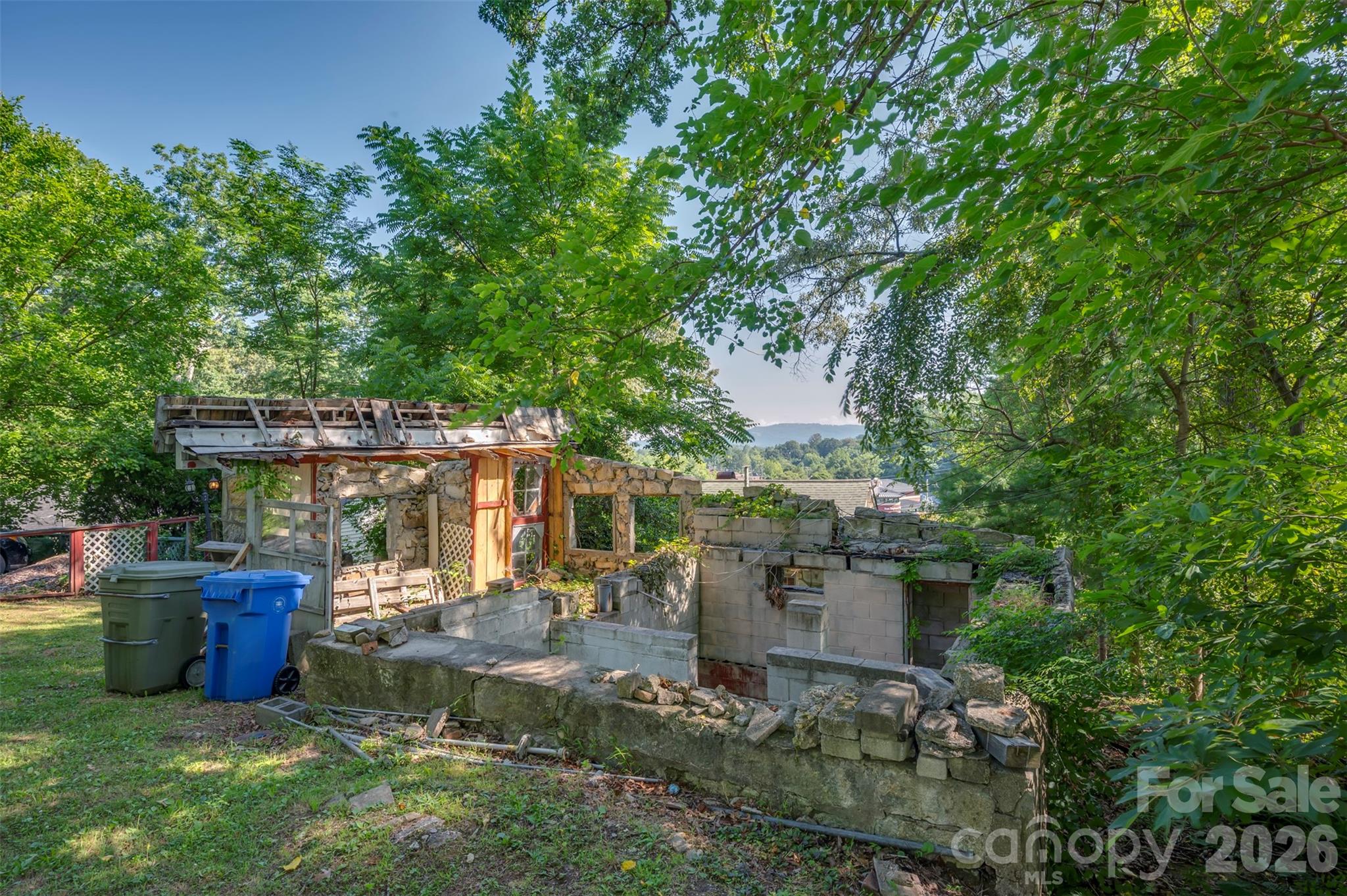 720 Sylvan Boulevard — Hendersonville