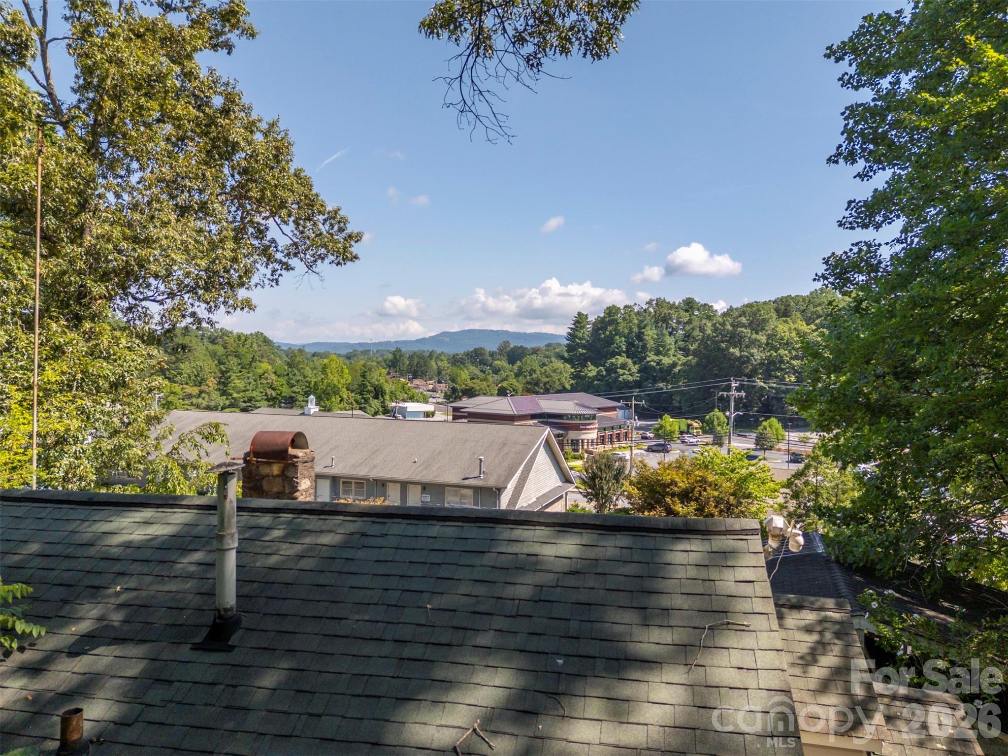720 Sylvan Boulevard — Hendersonville