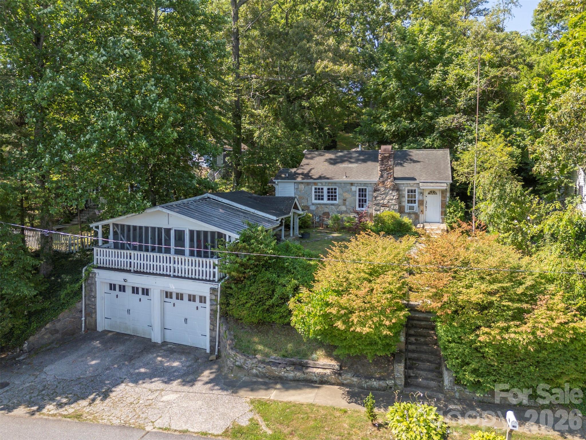 720 Sylvan Boulevard — Hendersonville