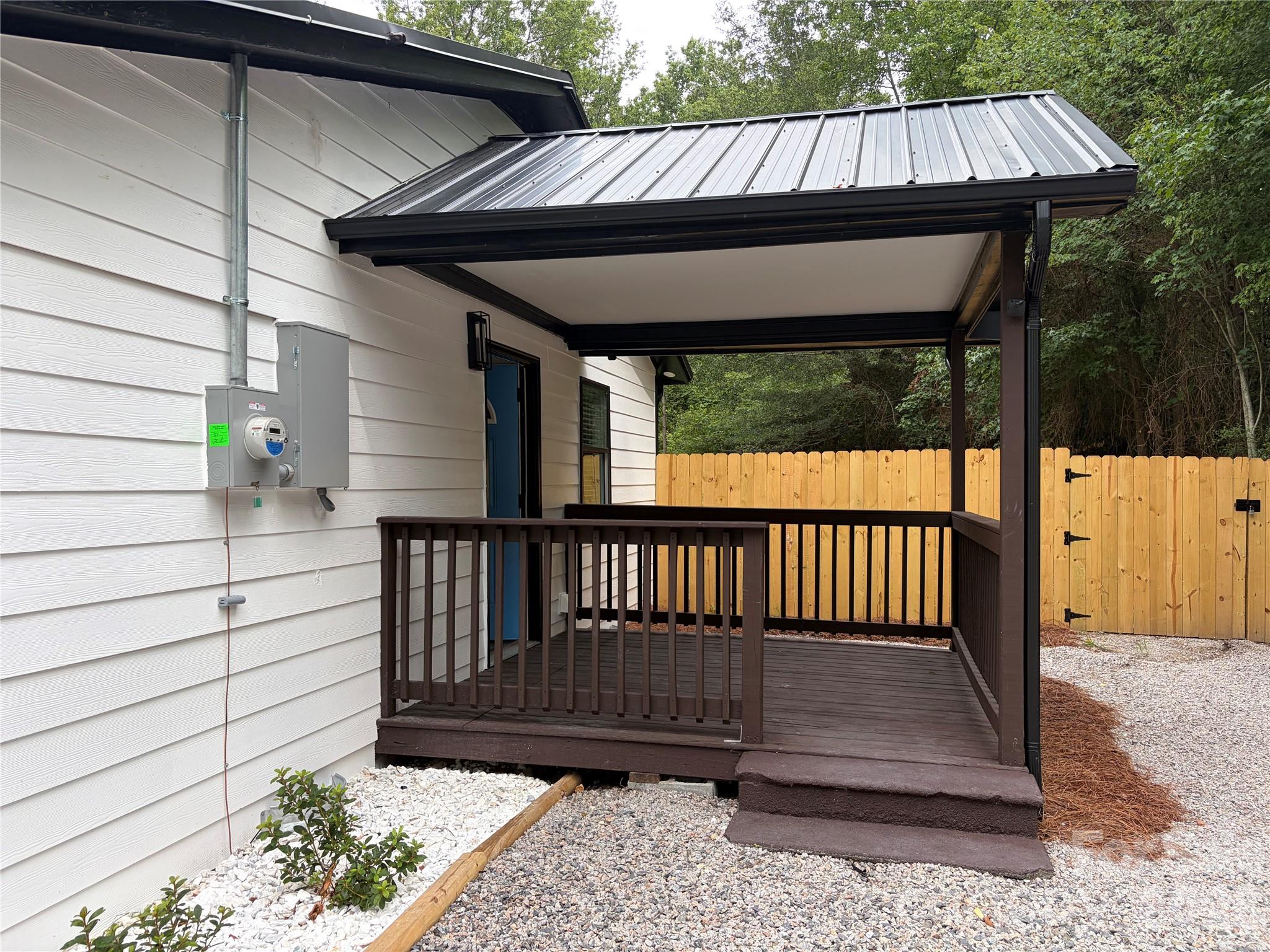 8761 Old Wire Road — Laurel Hill