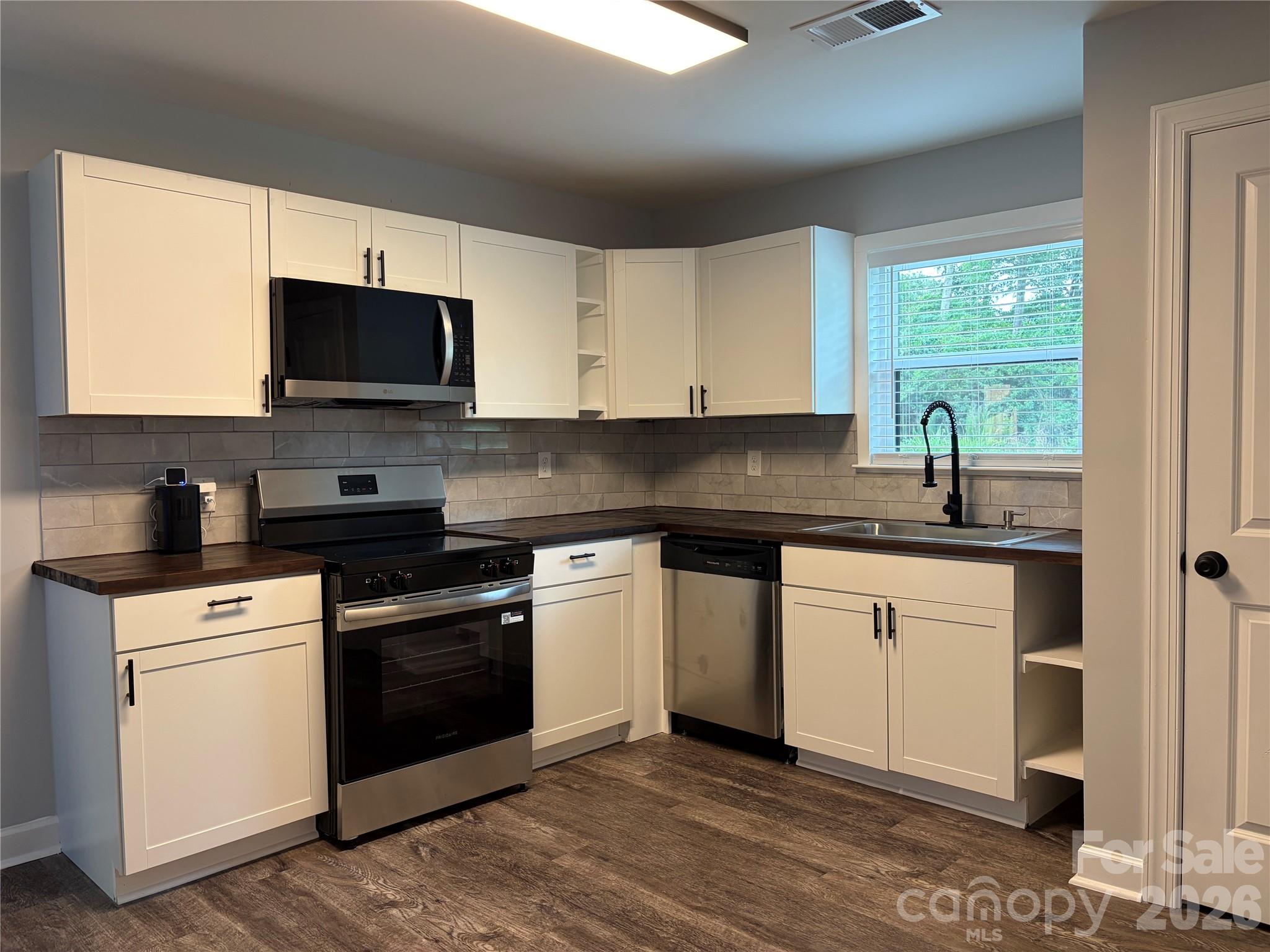 8761 Old Wire Road — Laurel Hill