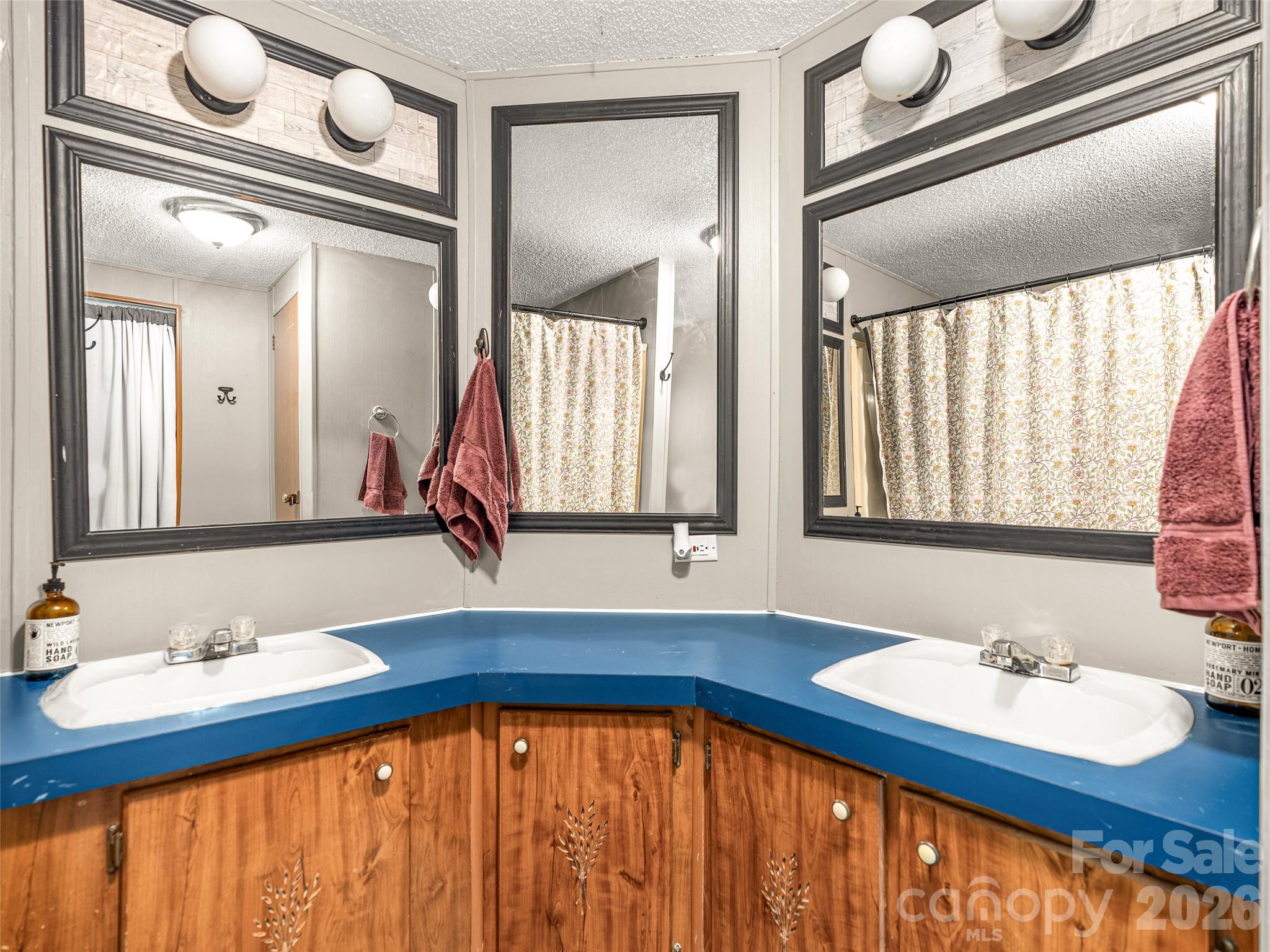 474 Rose Hill Road — Asheville