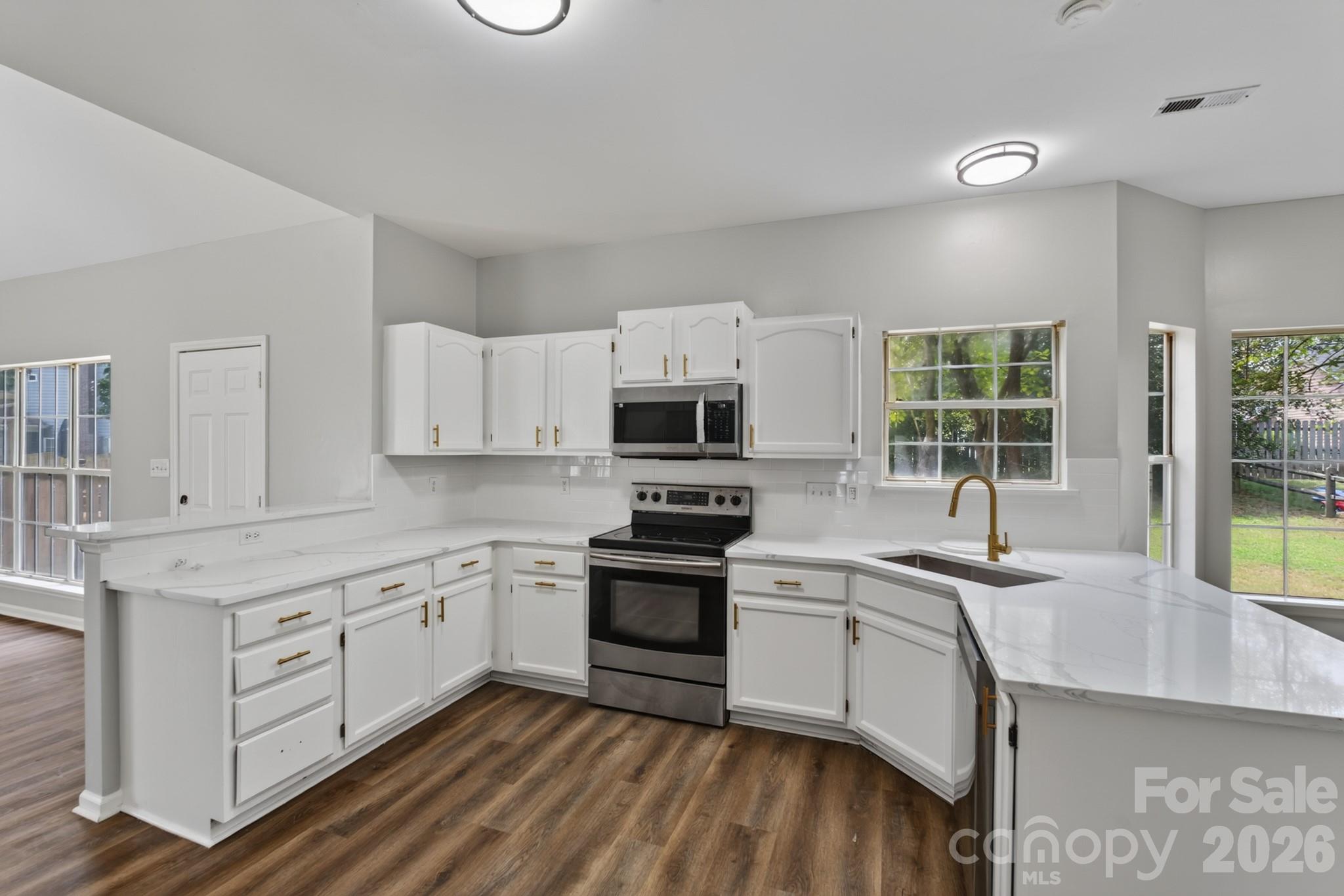 8511 Albury Walk Lane — Charlotte