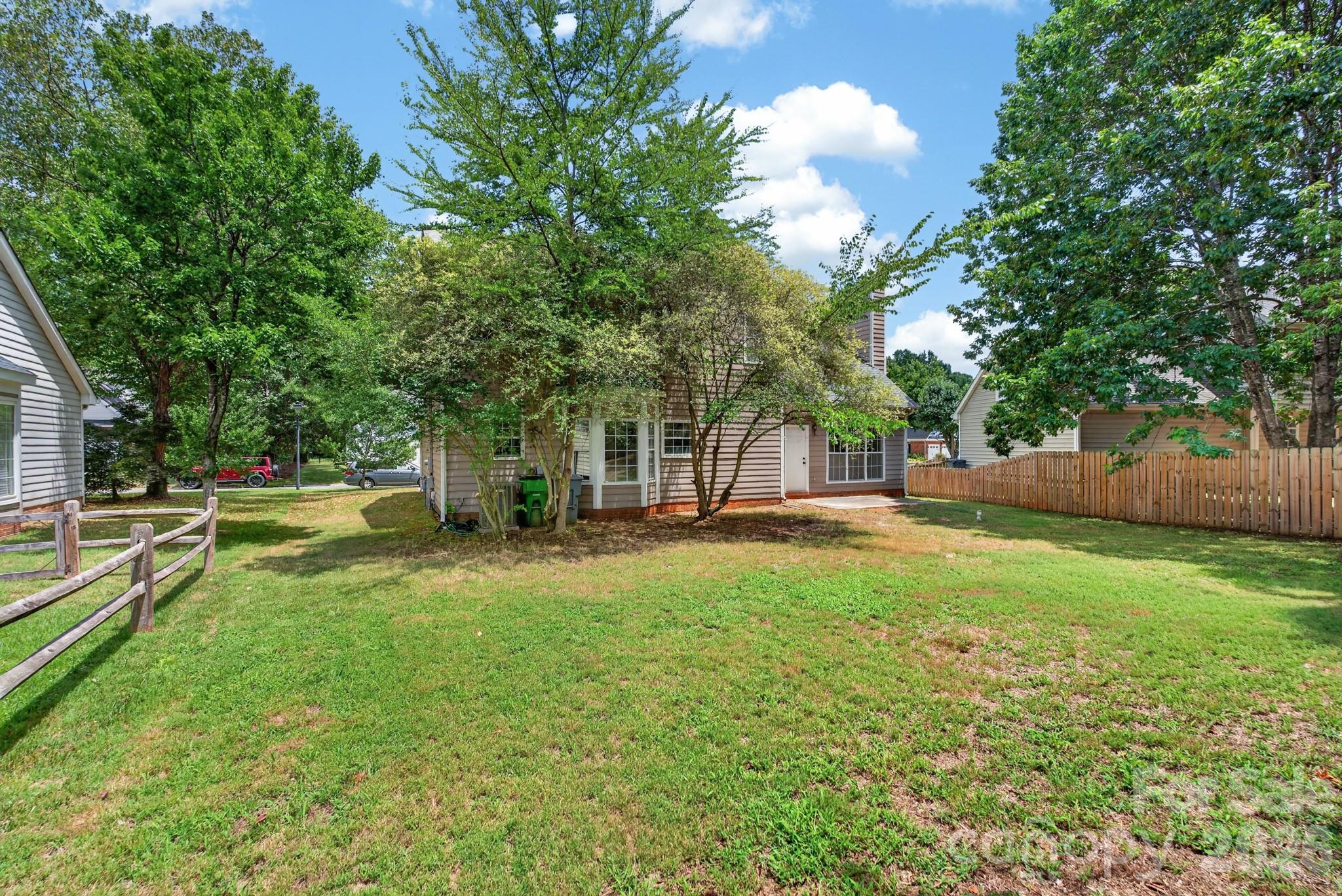 8511 Albury Walk Lane — Charlotte