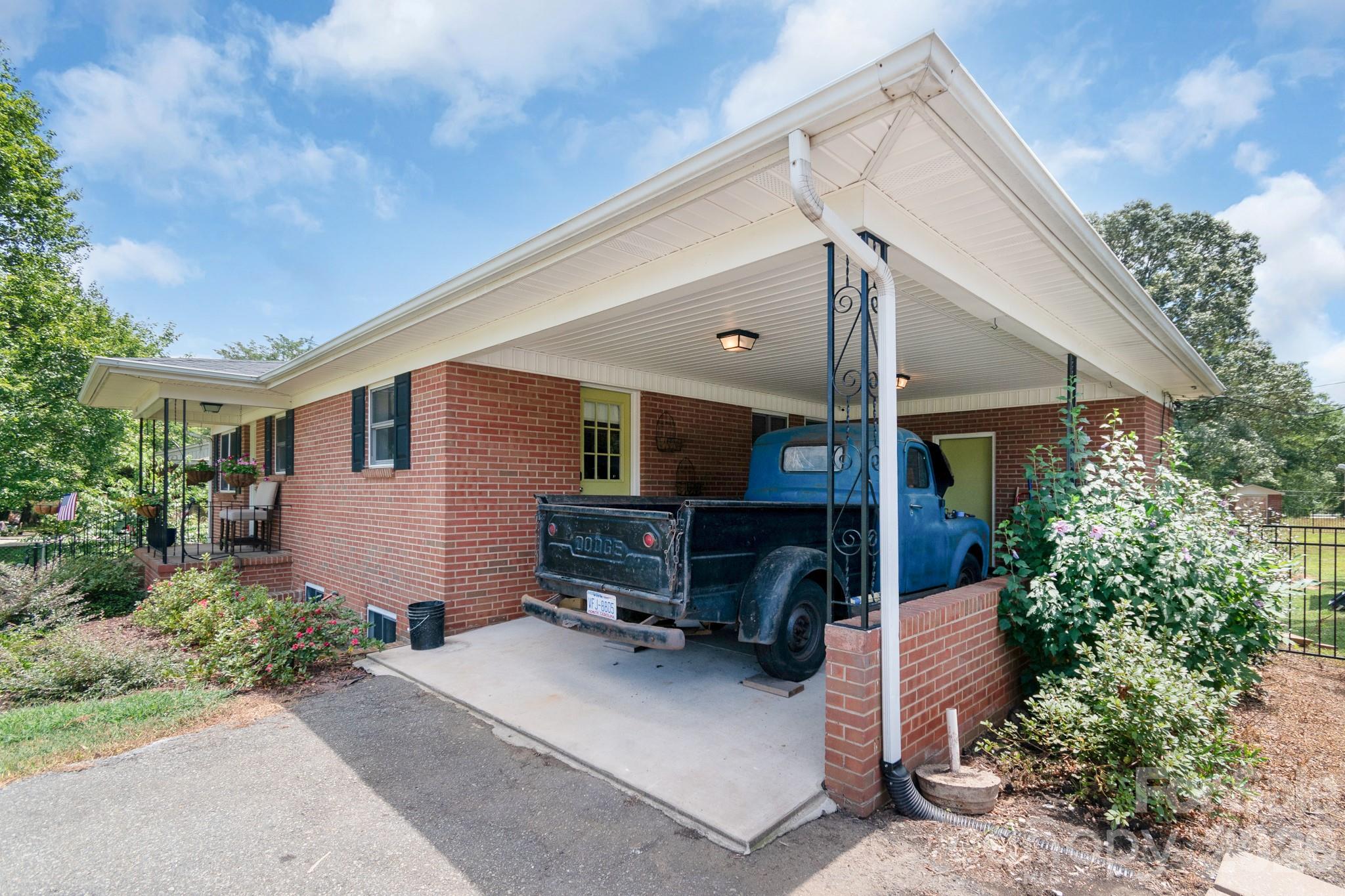 1501 Old Hickory Grove Road — Mount Holly
