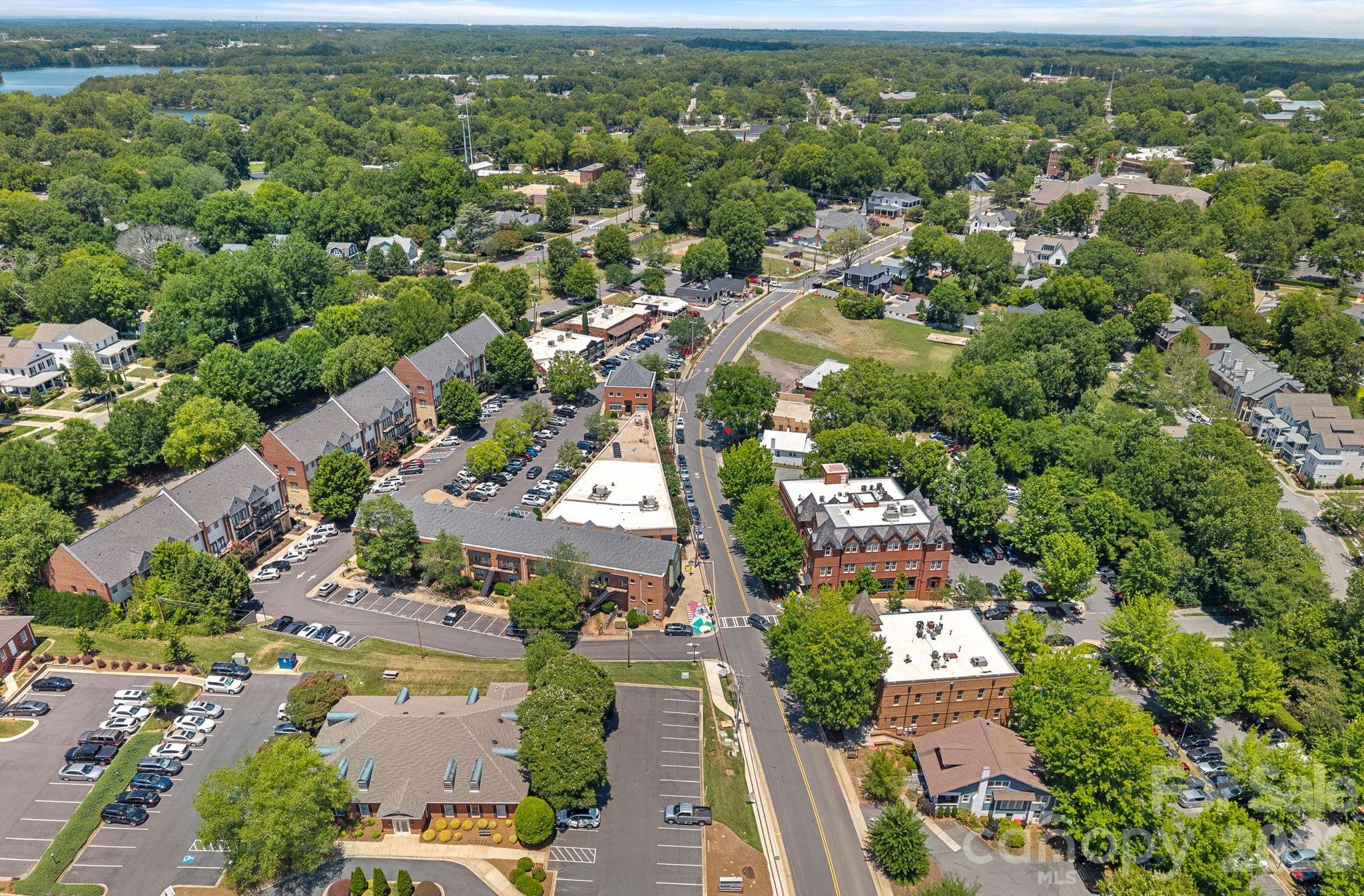 473 S Main Street — Davidson