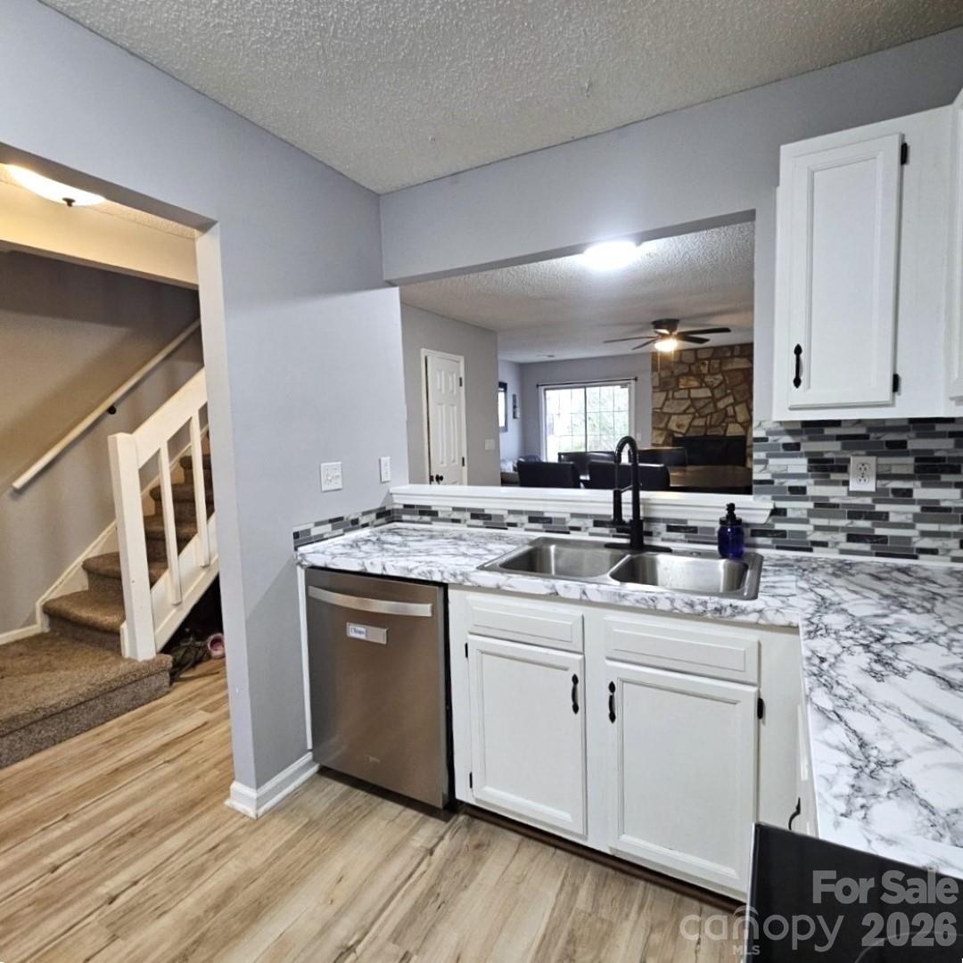 8291 Golf Ridge Drive — Charlotte