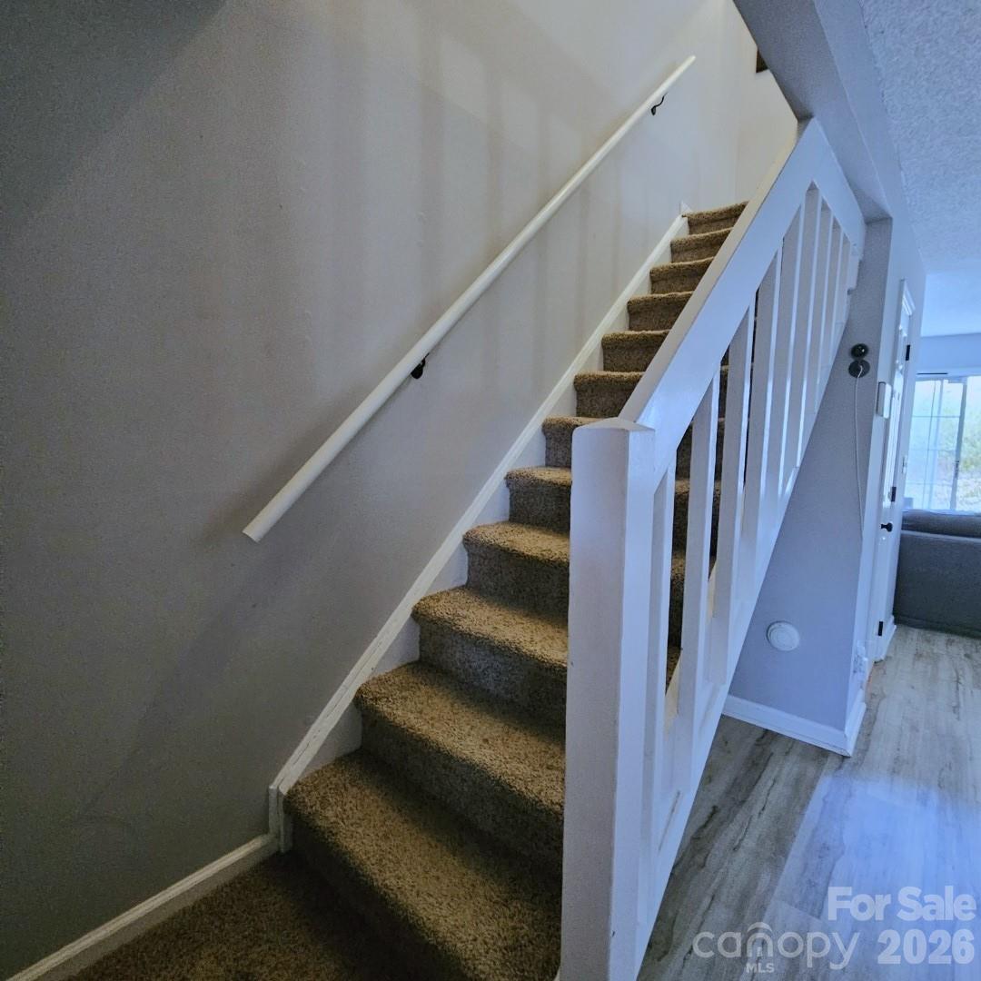 8291 Golf Ridge Drive — Charlotte