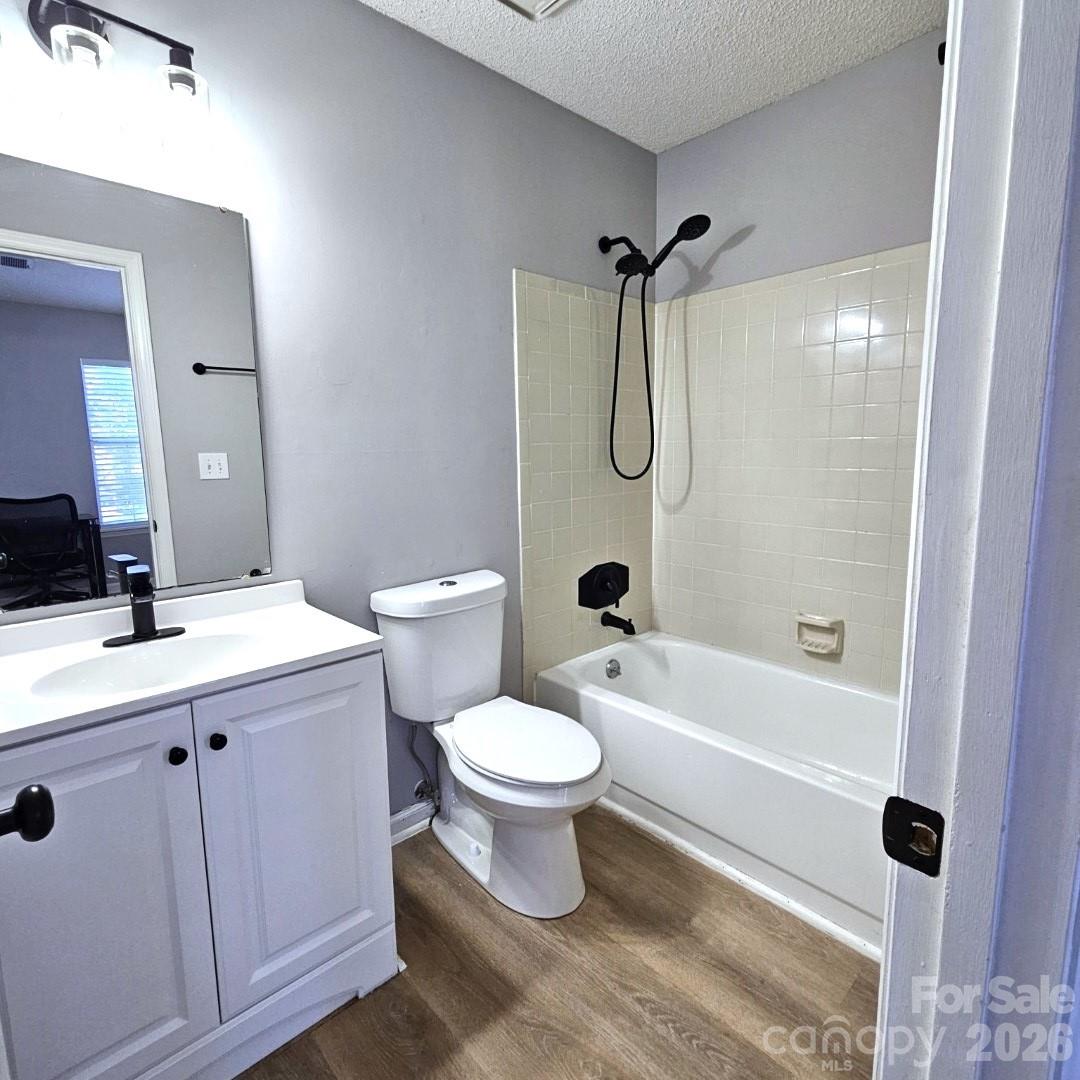 8291 Golf Ridge Drive — Charlotte