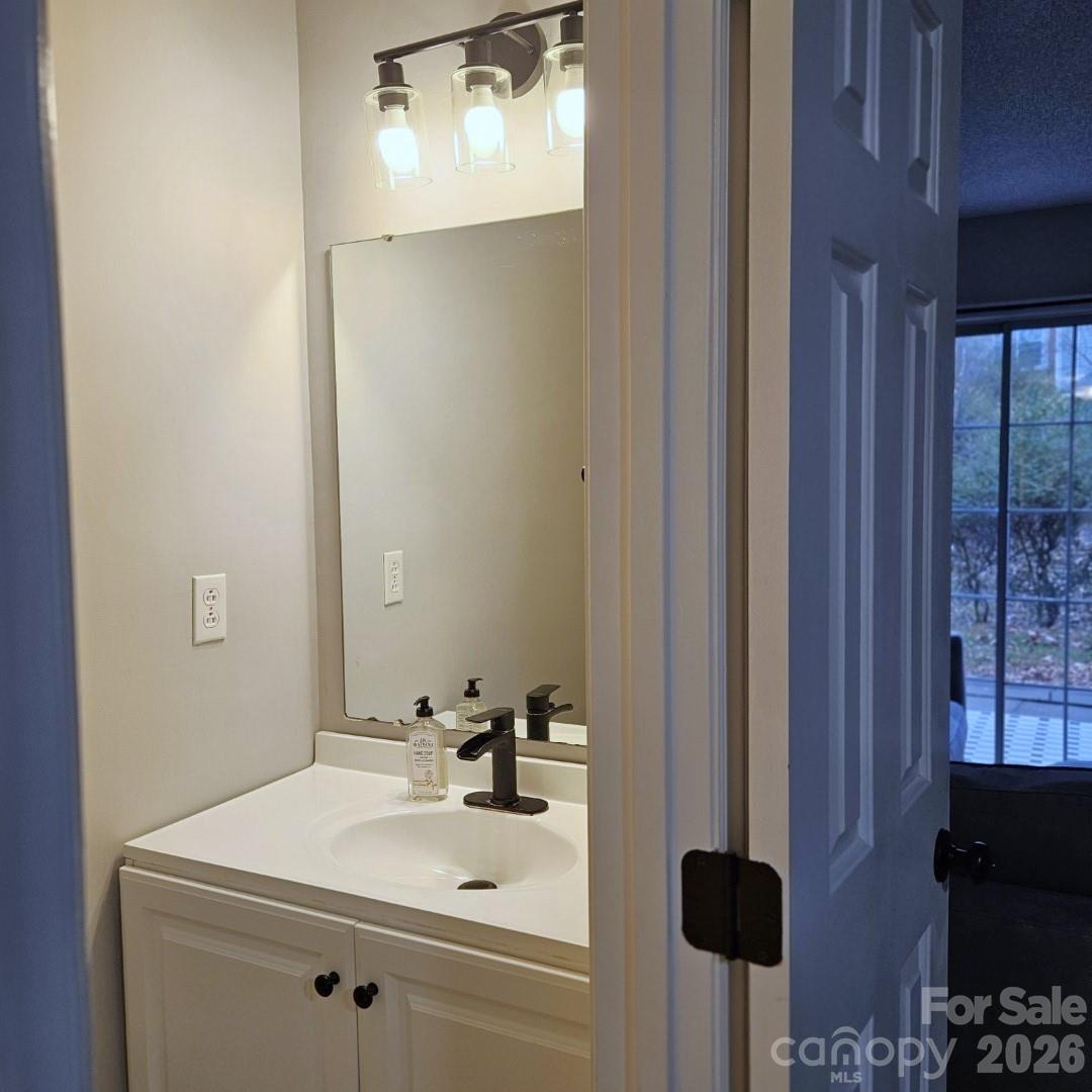 8291 Golf Ridge Drive — Charlotte