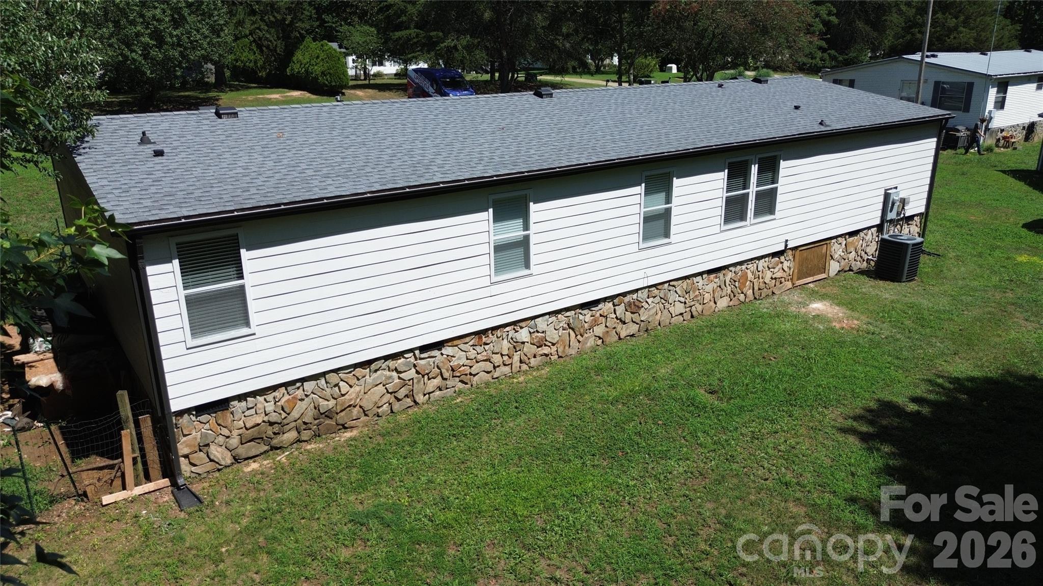 3585 Woodstream Drive — Maiden