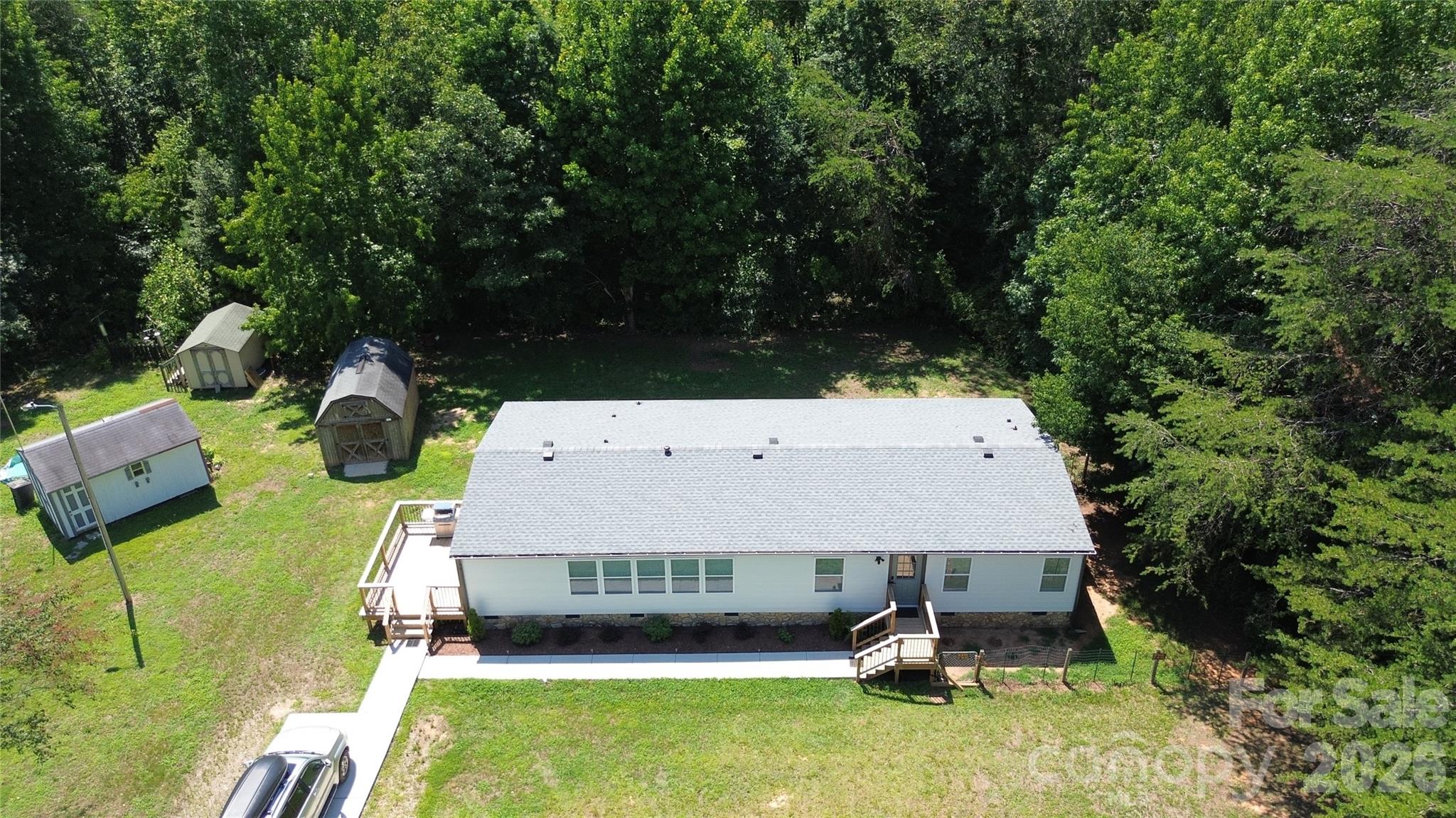 3585 Woodstream Drive — Maiden