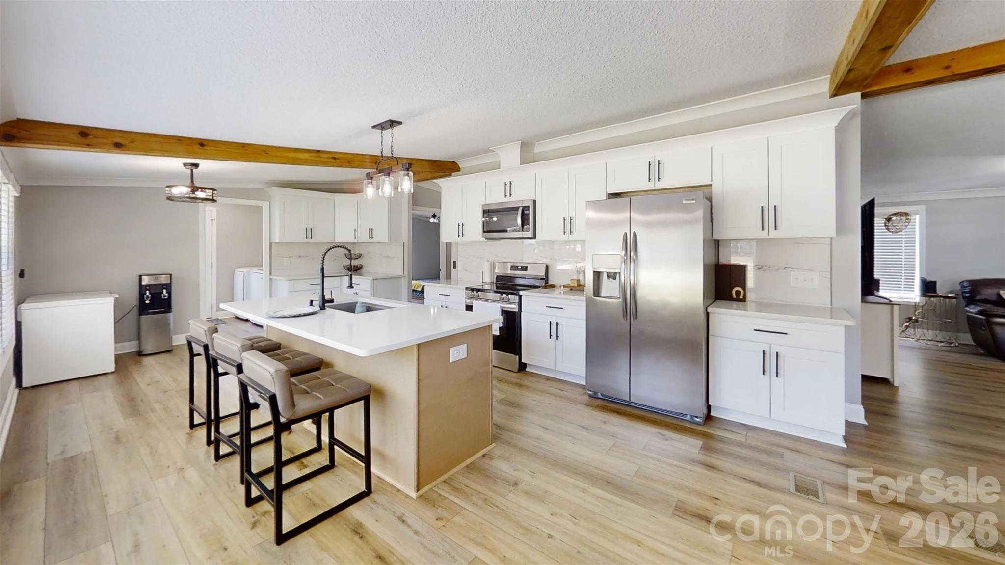 3585 Woodstream Drive — Maiden