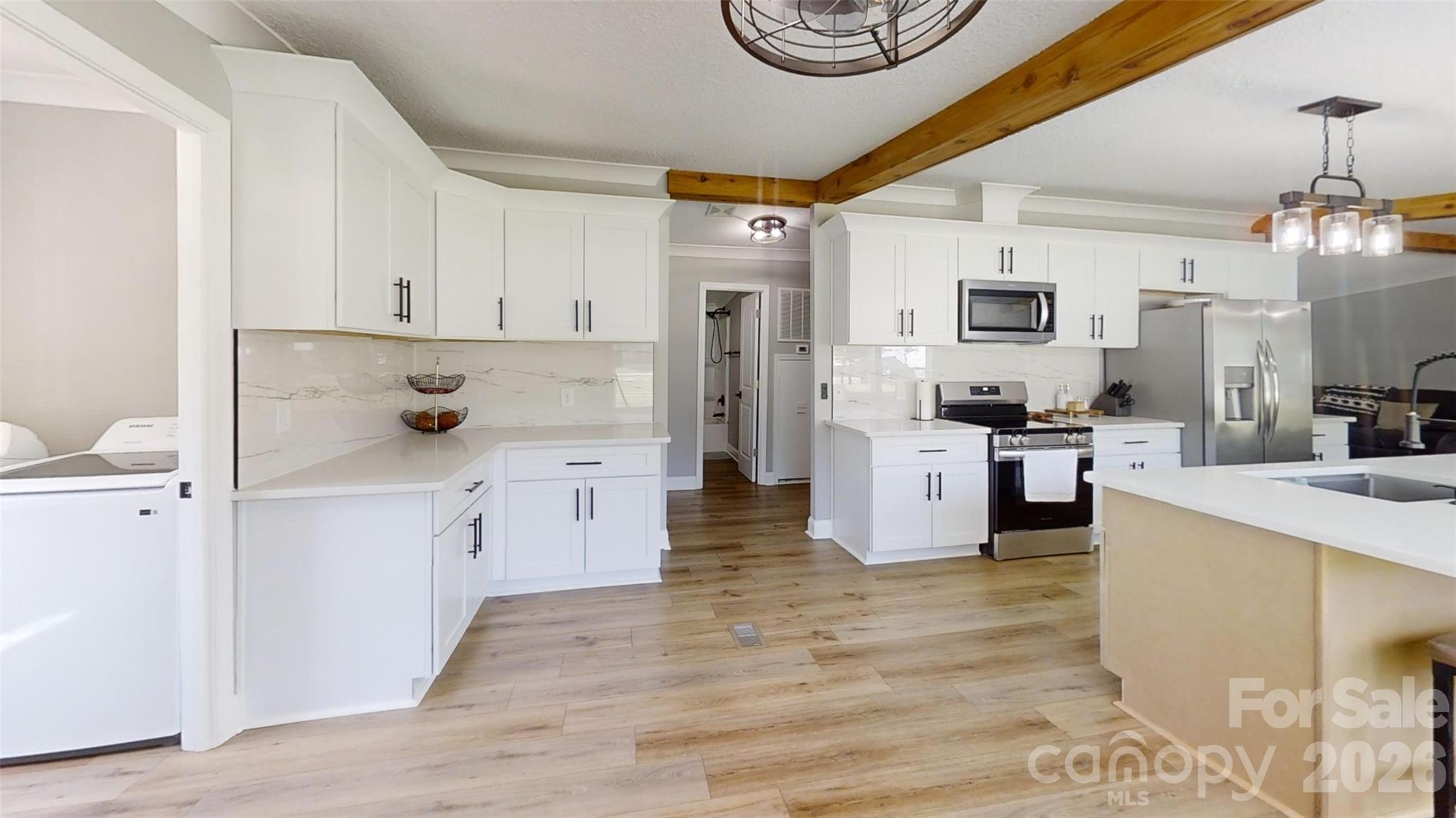 3585 Woodstream Drive — Maiden