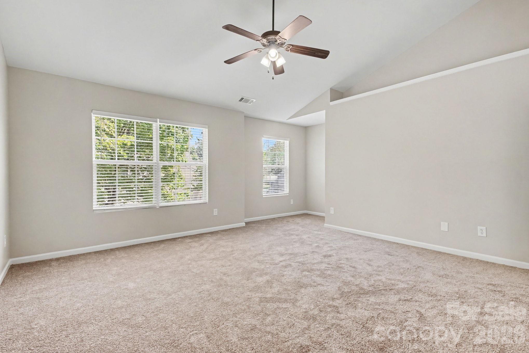 11807 Oak Street — Charlotte