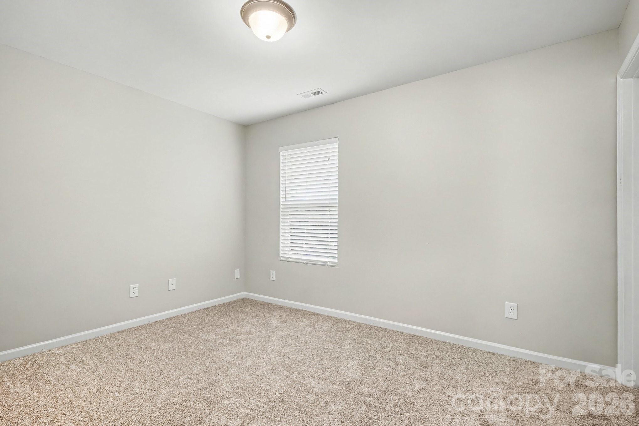 11807 Oak Street — Charlotte