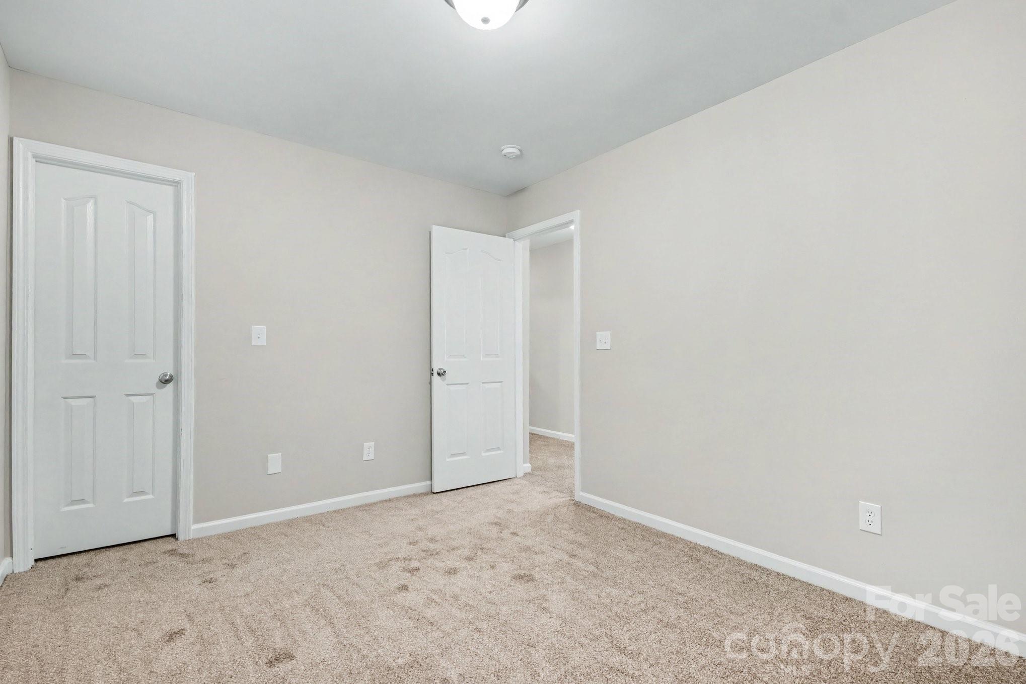 11807 Oak Street — Charlotte