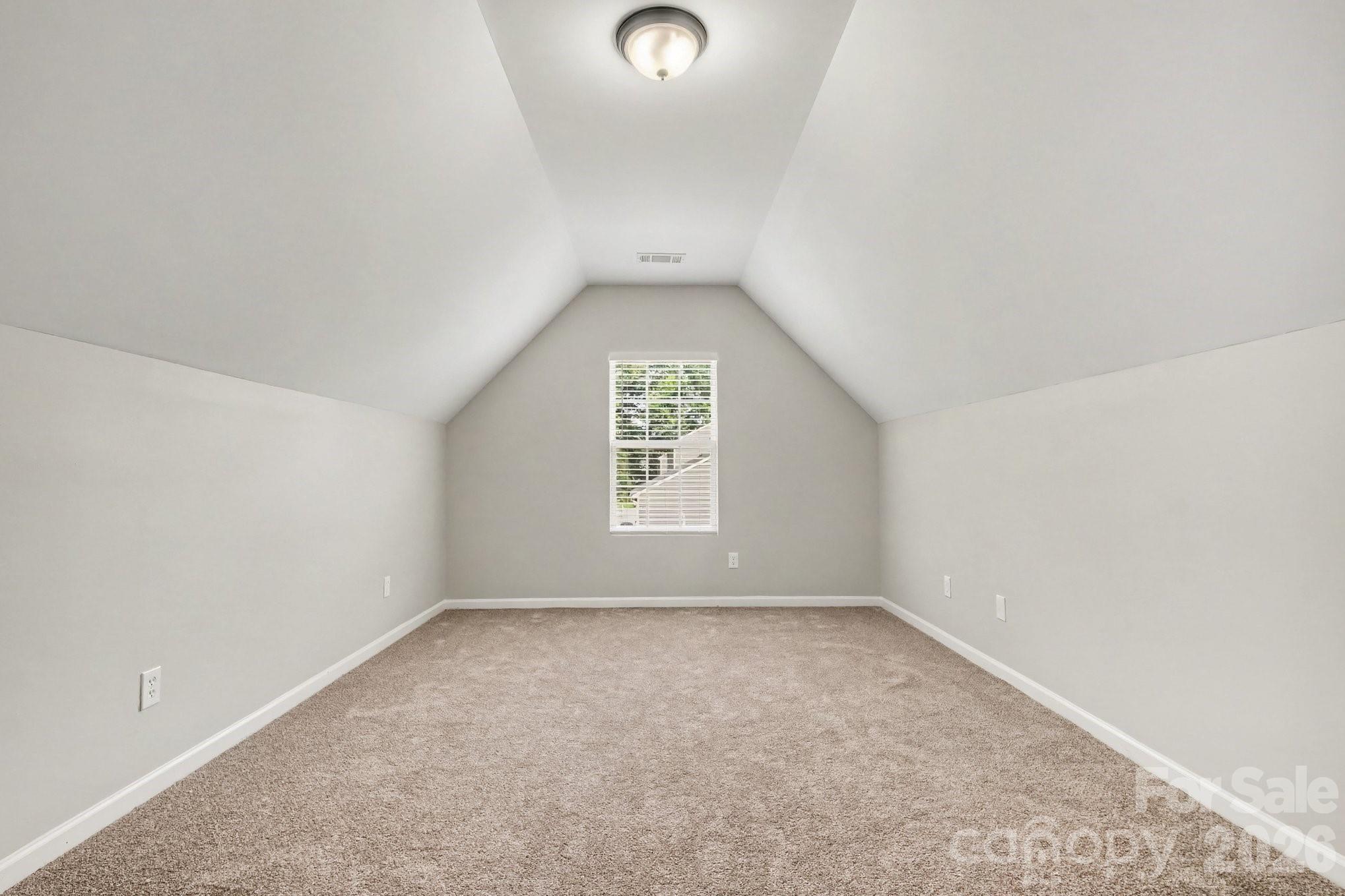 11807 Oak Street — Charlotte