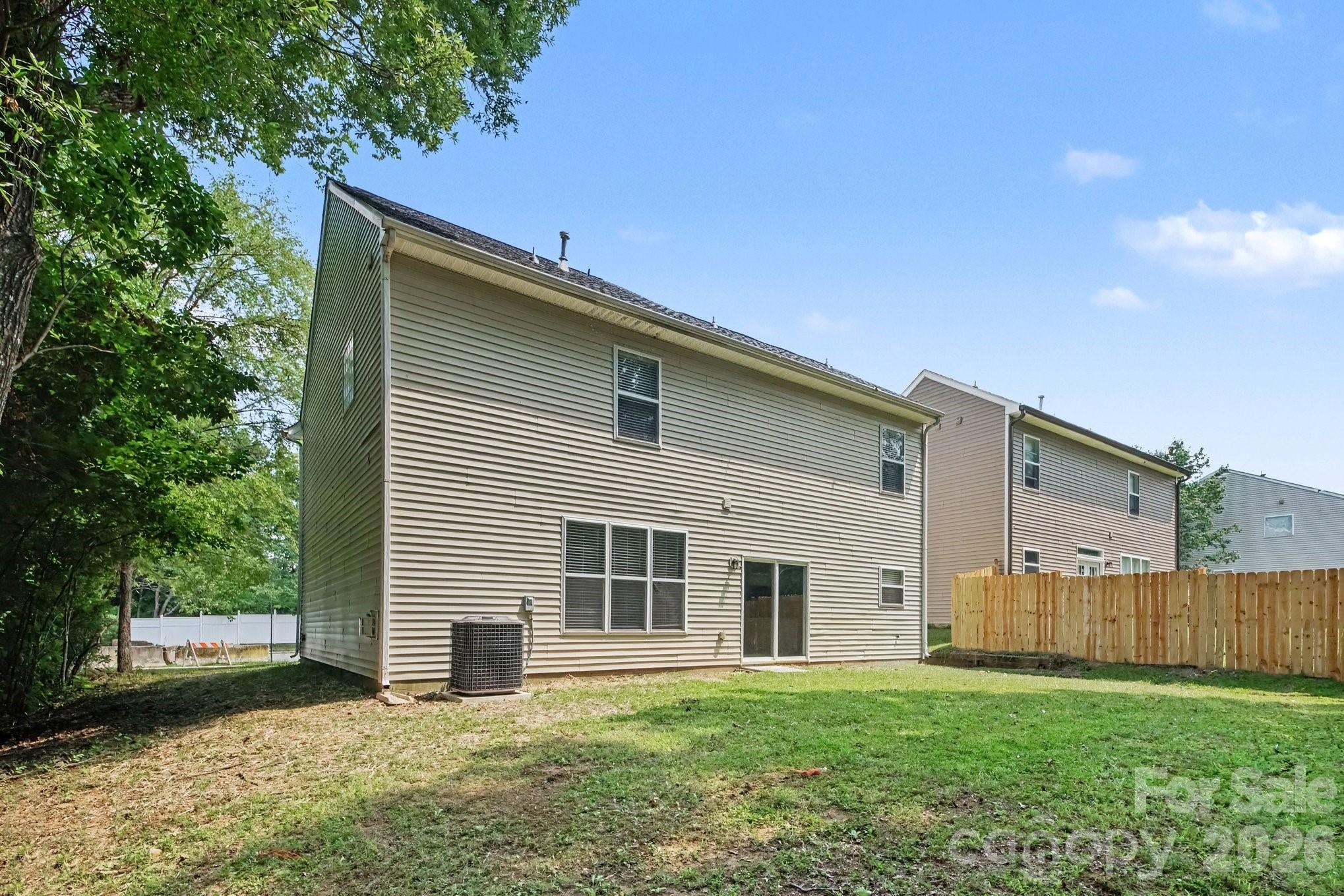 11807 Oak Street — Charlotte