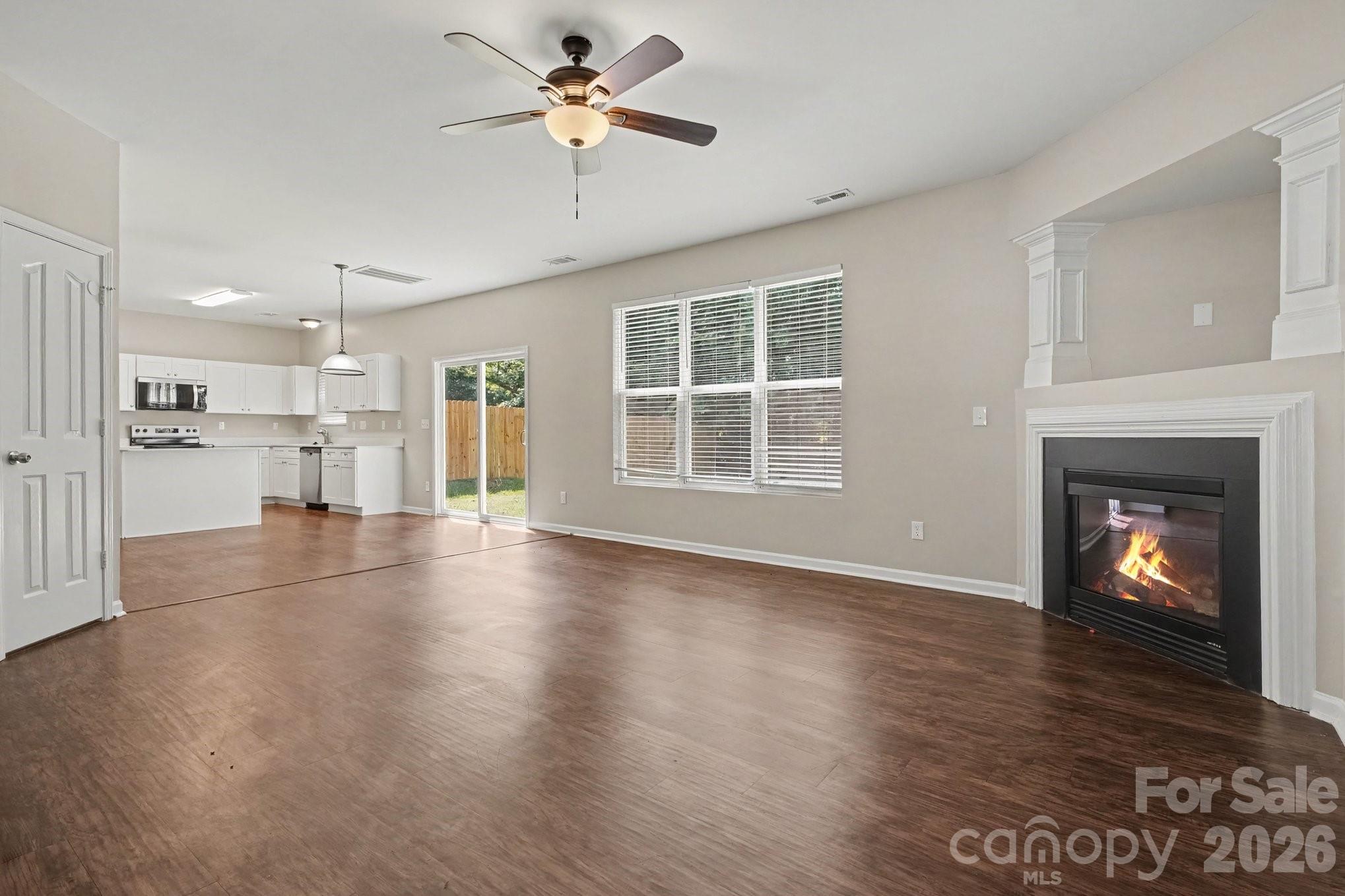 11807 Oak Street — Charlotte