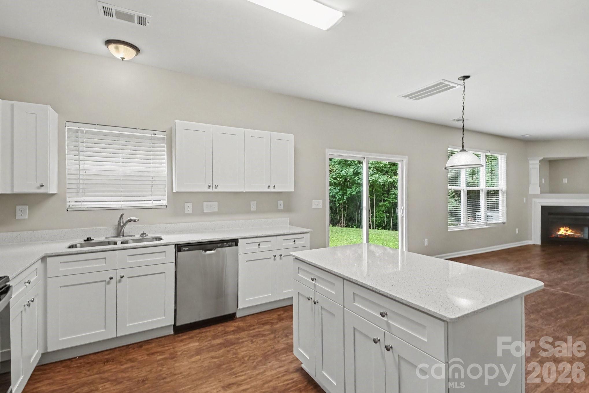 11807 Oak Street — Charlotte
