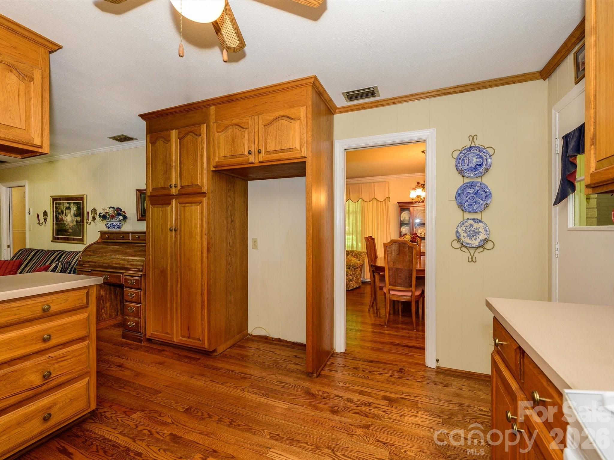 3712 Brookwood Road — Charlotte
