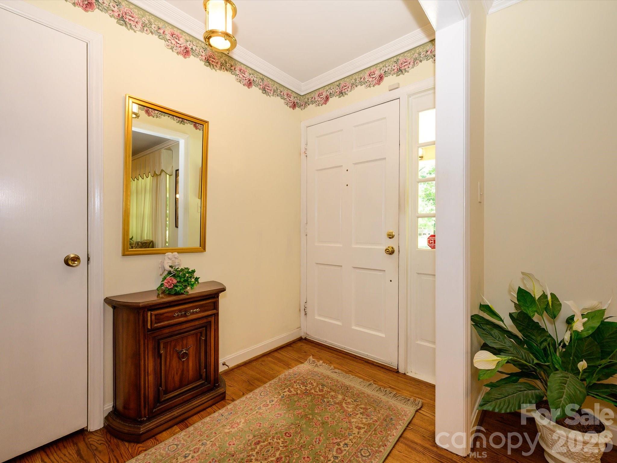 3712 Brookwood Road — Charlotte