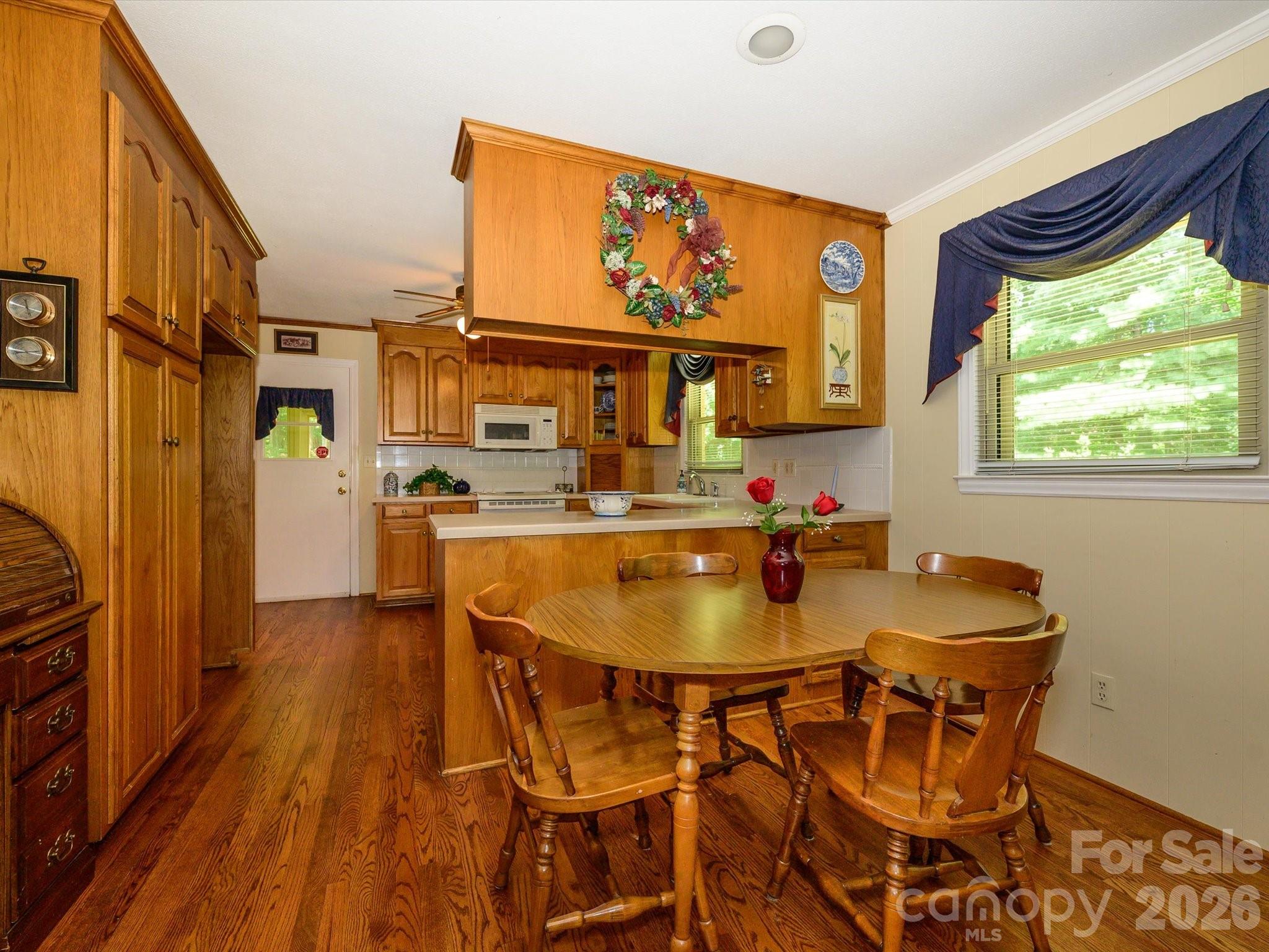 3712 Brookwood Road — Charlotte