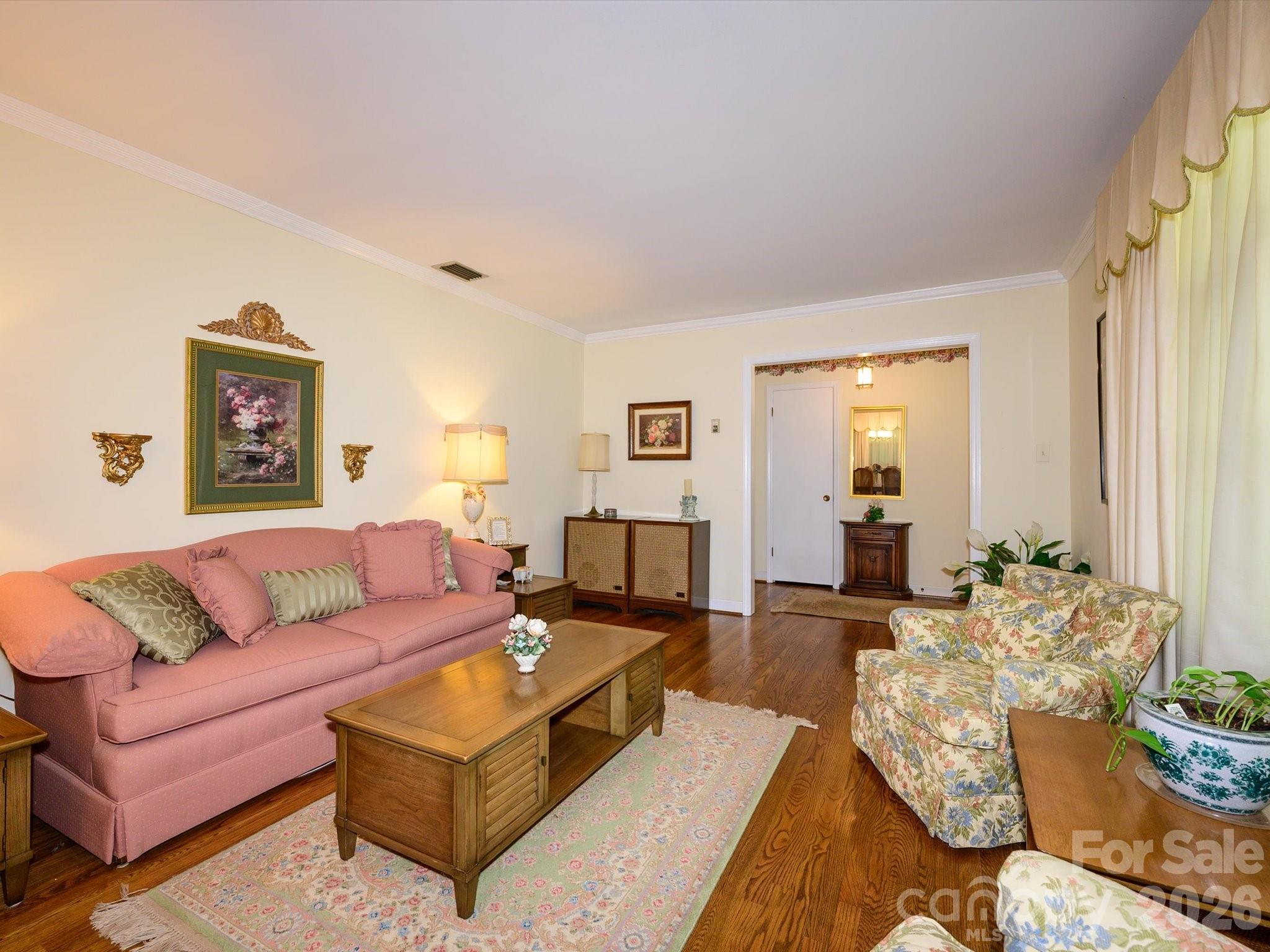 3712 Brookwood Road — Charlotte