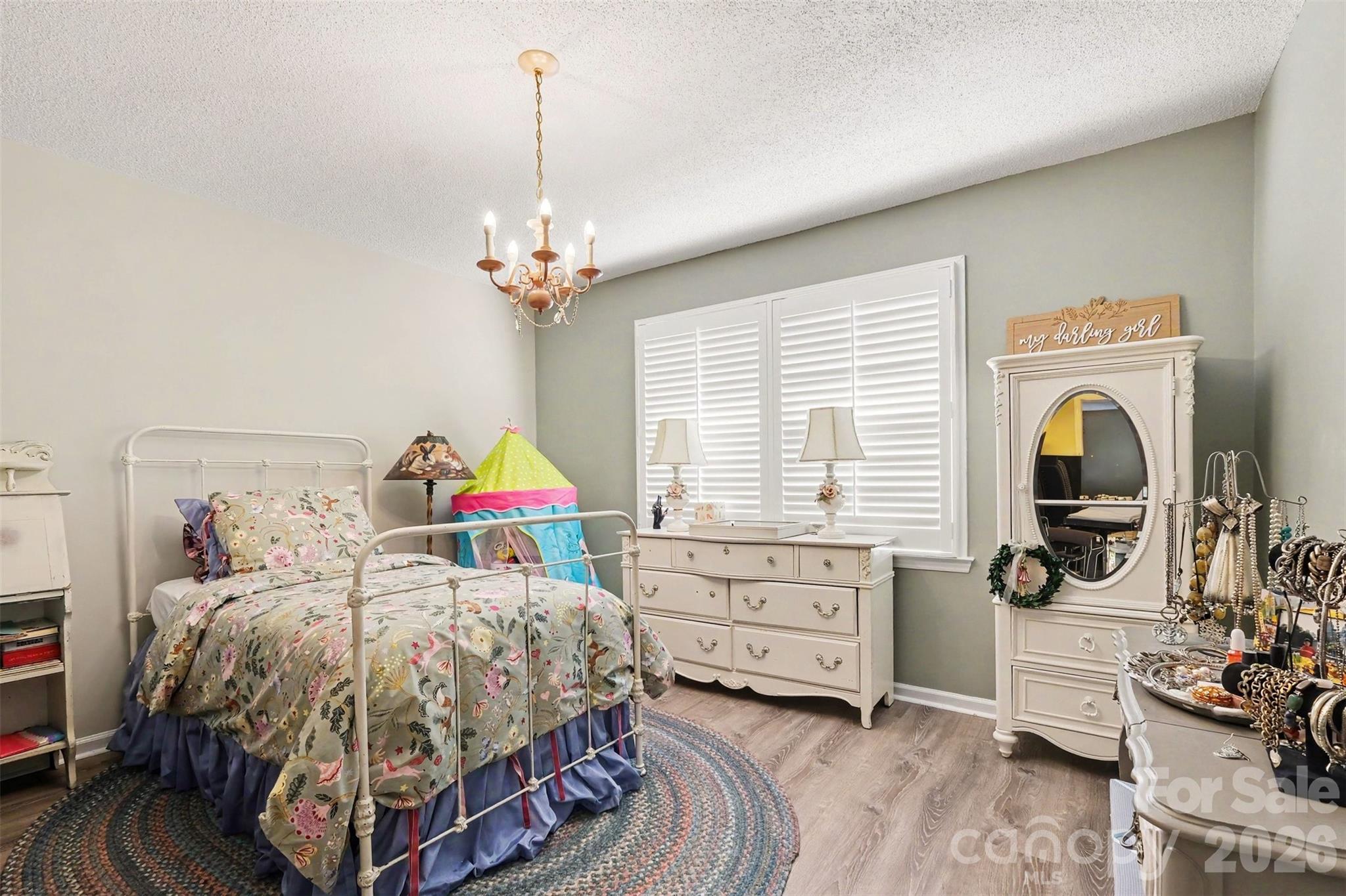 8427 Coulwood Oak Lane — Charlotte