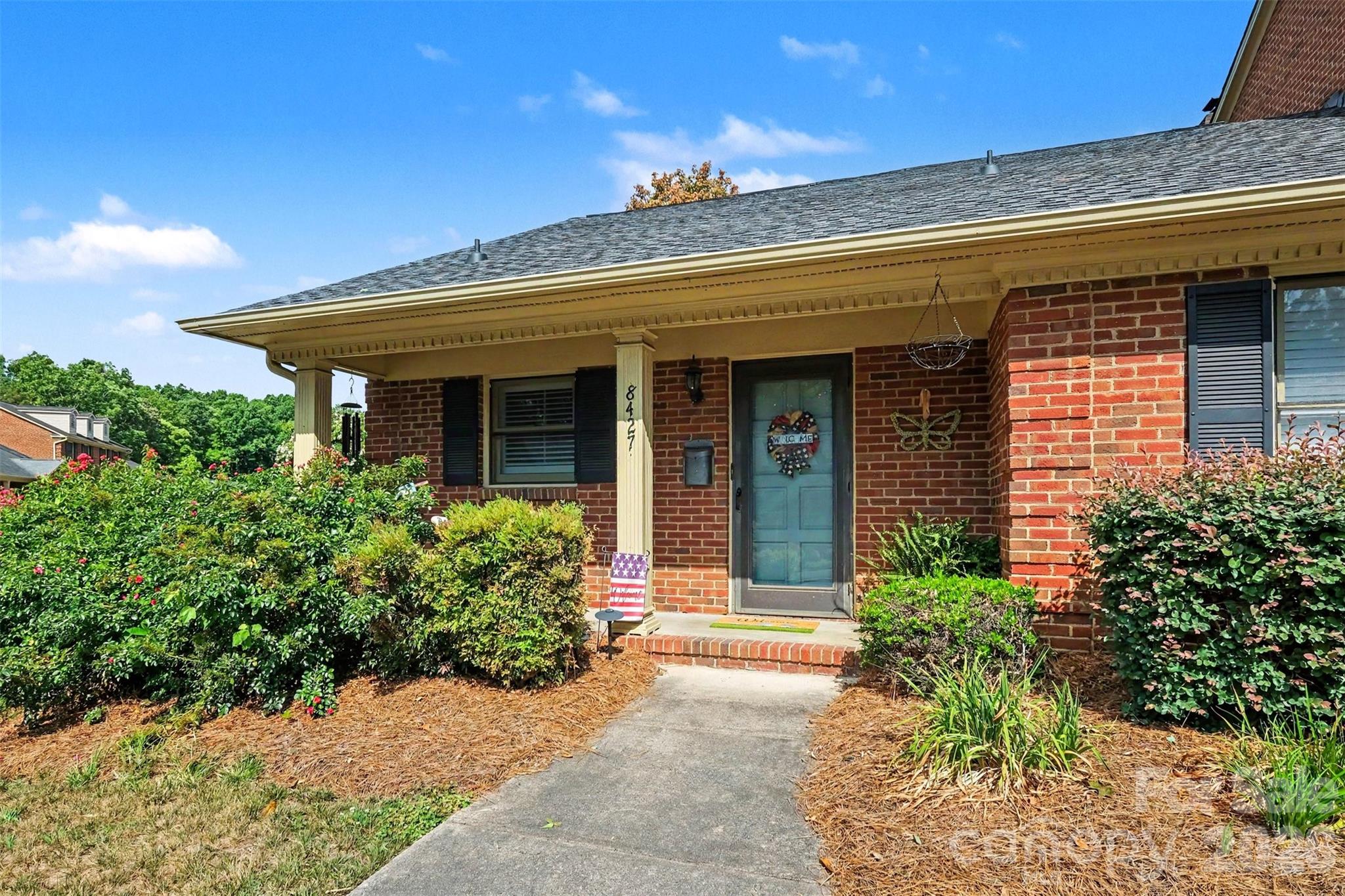 8427 Coulwood Oak Lane — Charlotte