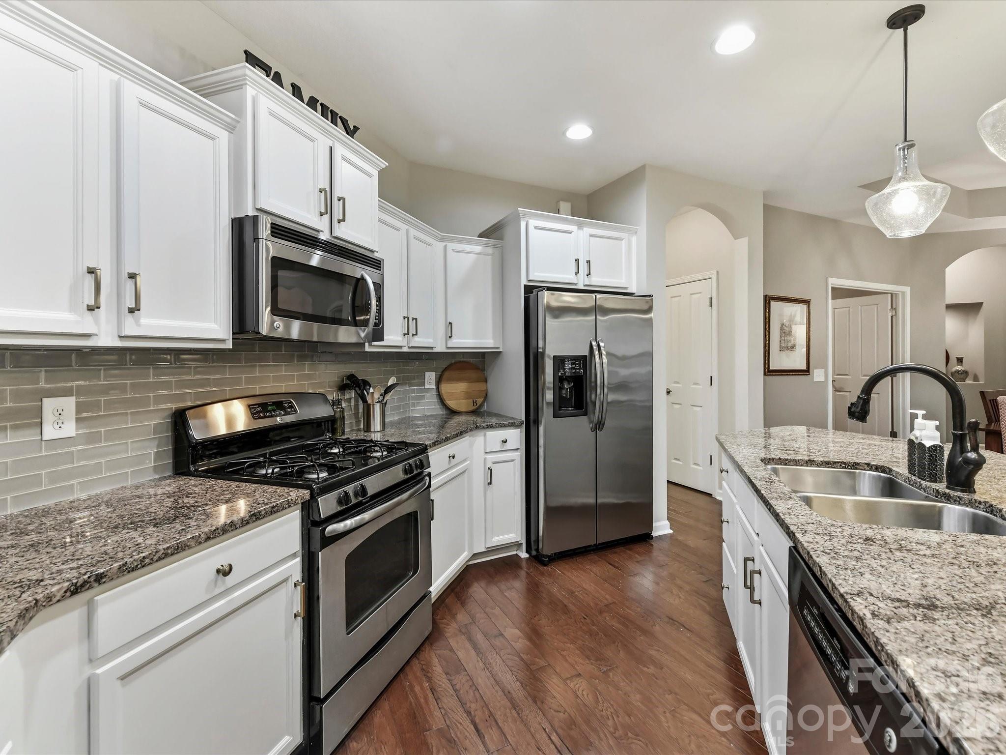 4415 Parkgate Drive — Matthews